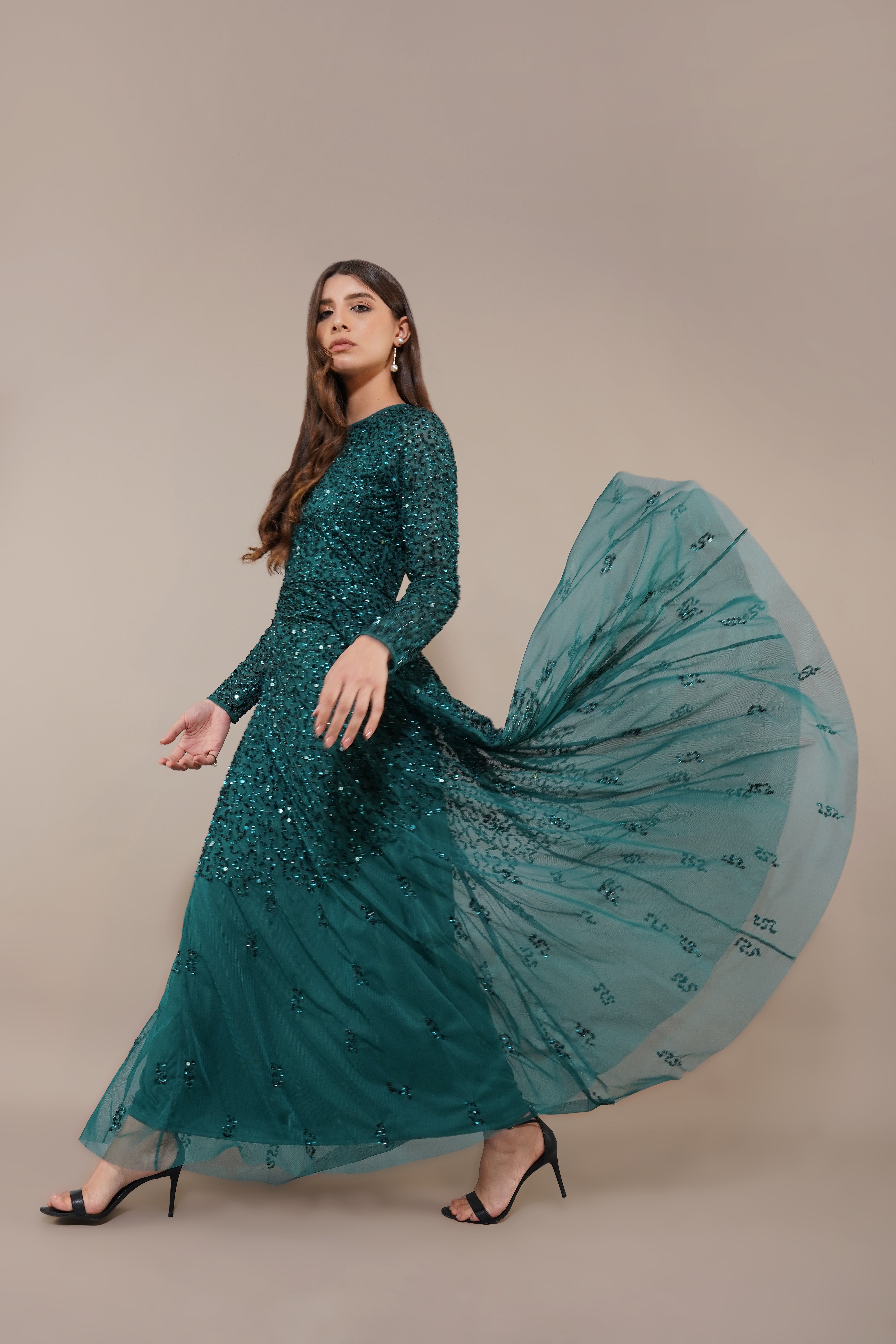Elegant Long Sleeve Embellished Maxi Dress for Women - Emerald Green Formal Gown for Evening Parties, Weddings & Special Occasions