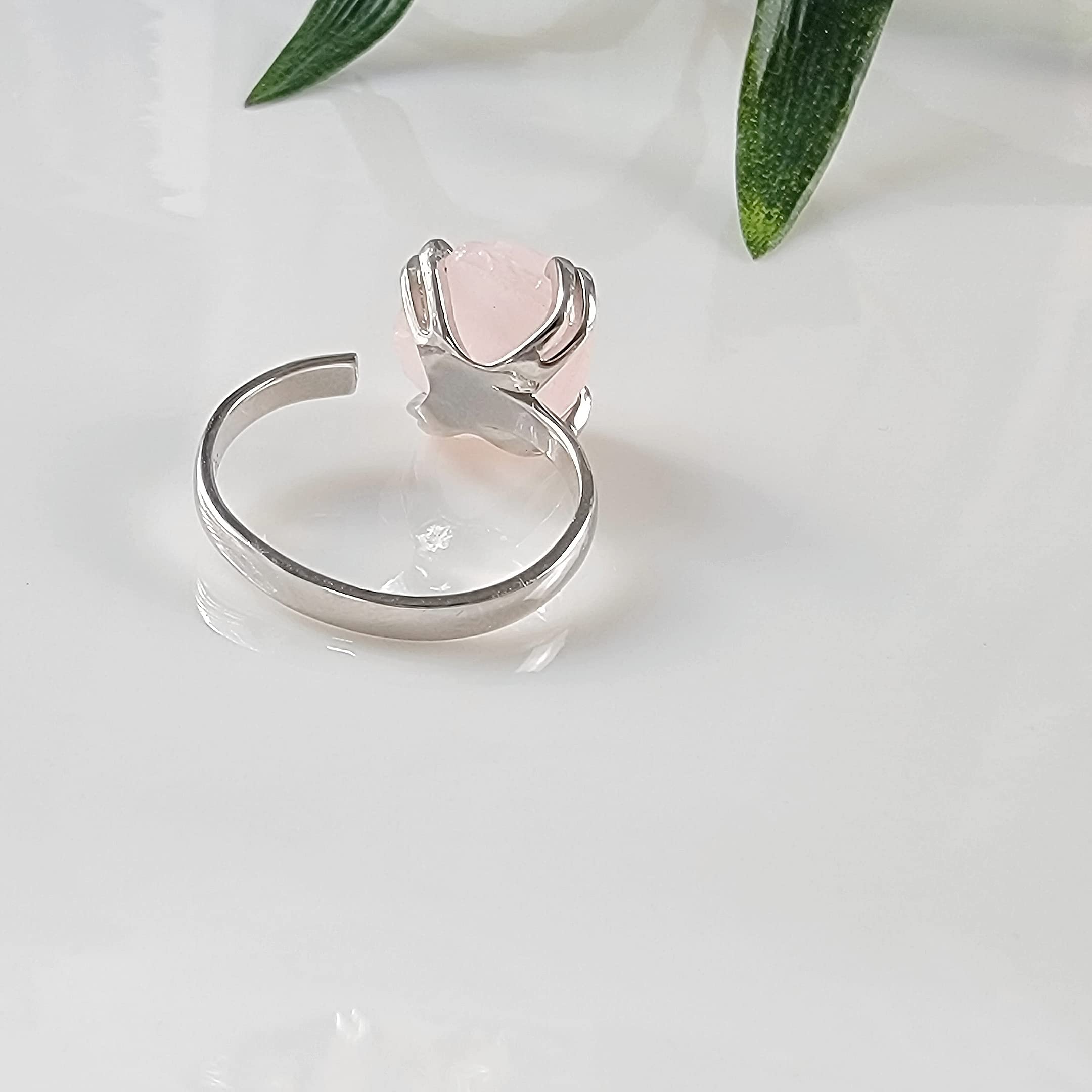 Natural Raw Rose Quartz Adjustable Ring - 925 Sterling Silver with White Gold Plating, Healing Crystal Jewelry for Women - Perfect Birthday, Anniversary & Valentine's Day Gift for Her - Elegant Boho Style Jewelry for Meditation, Energy Healing & Spiritual Wellness