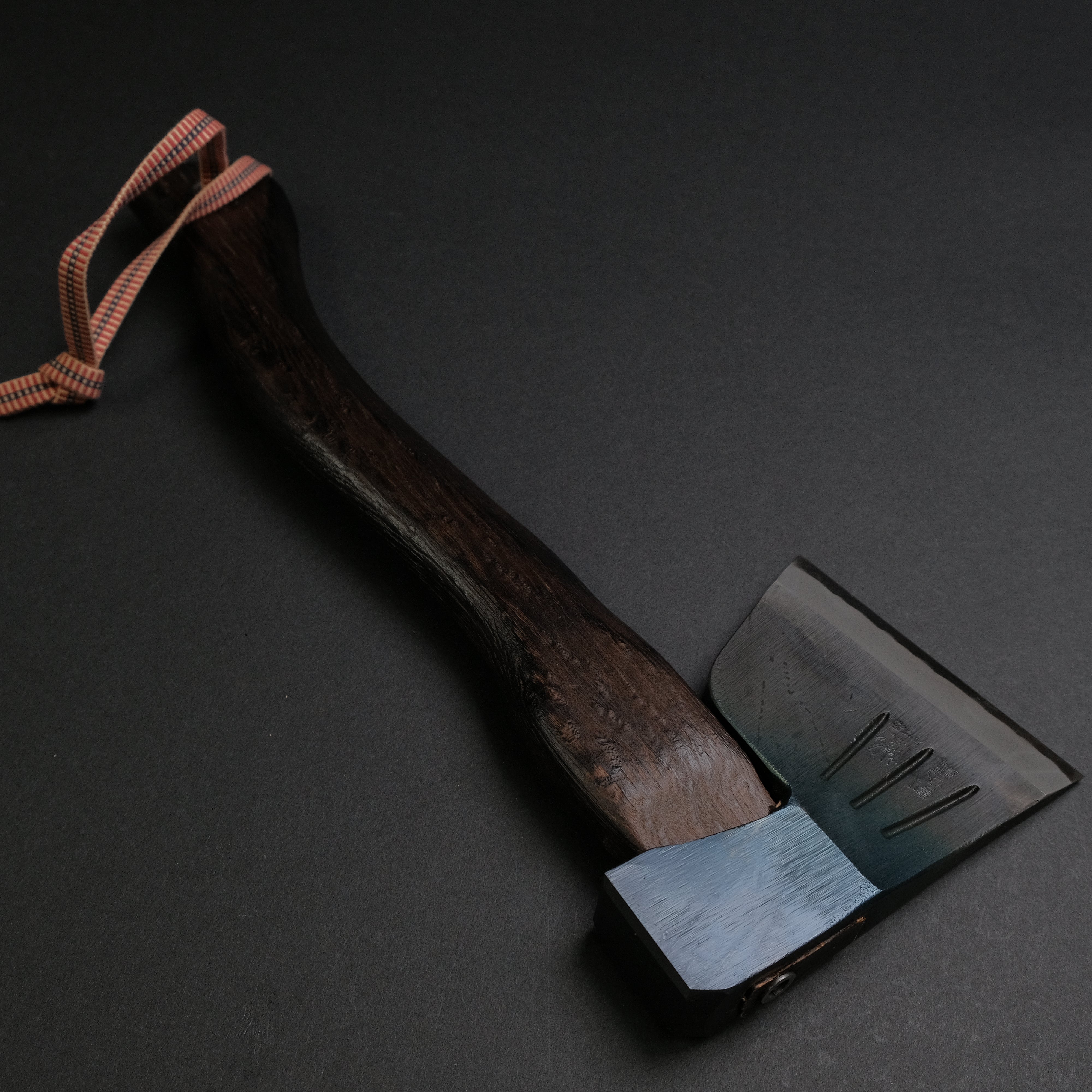 Mizuno Warikomi Bakin Axe 450g - Premium Burnt Oak Handle Curved Design for Wood Chopping, Camping & Outdoor Survival Tools