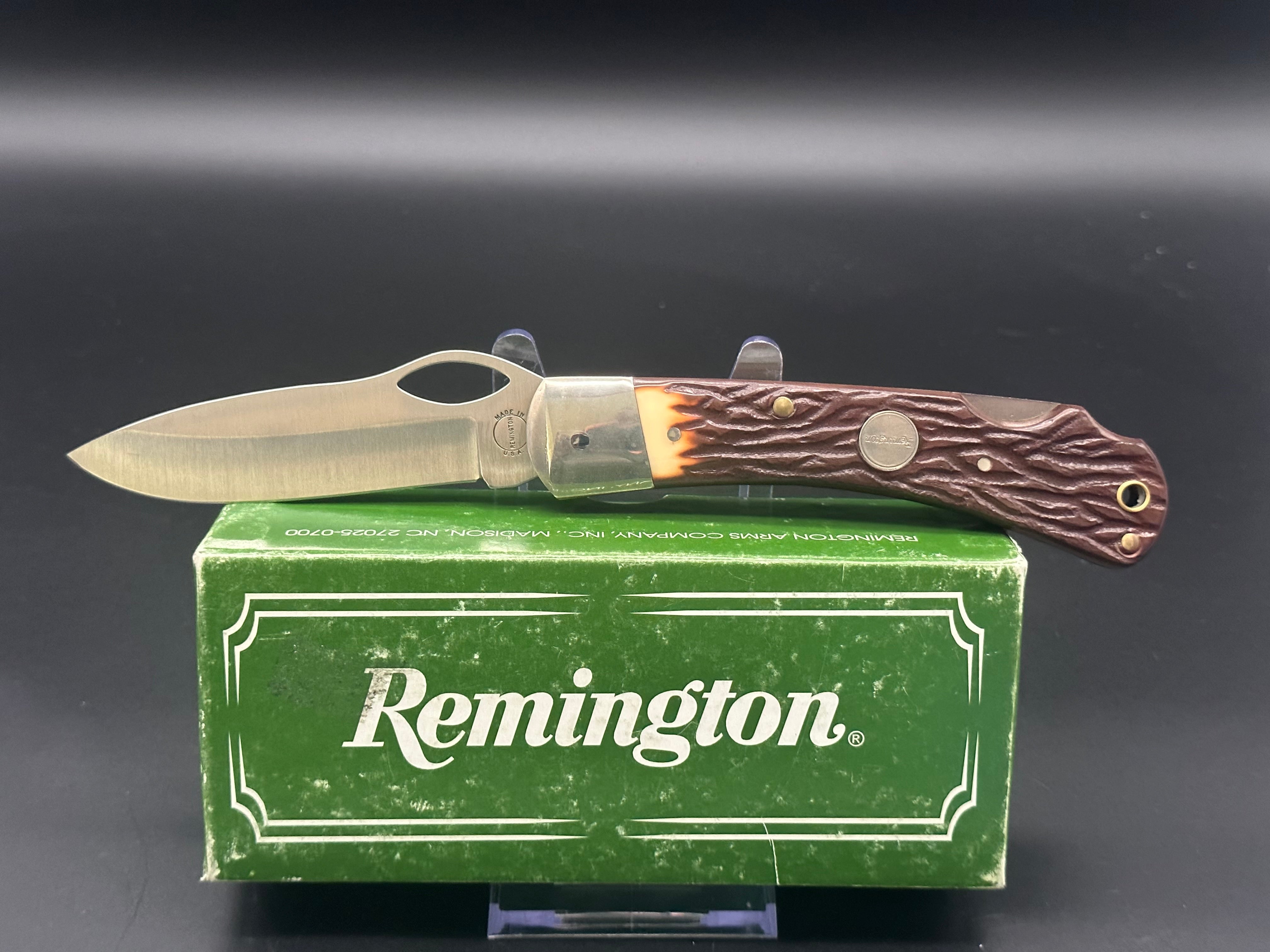 Remington 18799 One-Handed Beard Trimmer for Men - Precision Grooming at Home or Travel