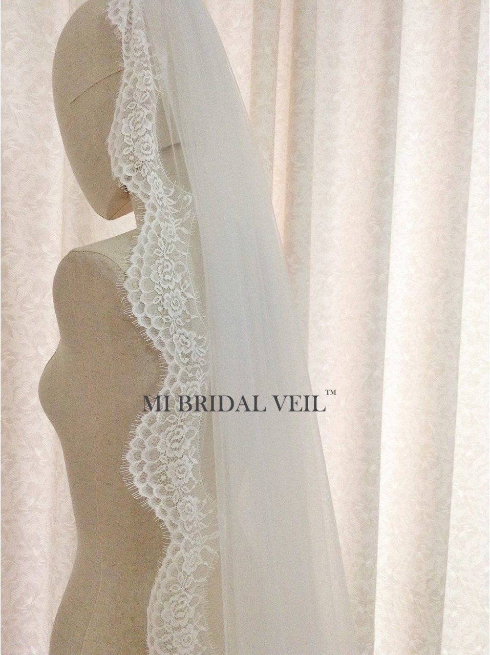 Elegant Chantilly Cathedral Lace Wedding Veil with Eyelash Trim - Perfect for Bridal Gowns, Church Weddings & Formal Ceremonies
