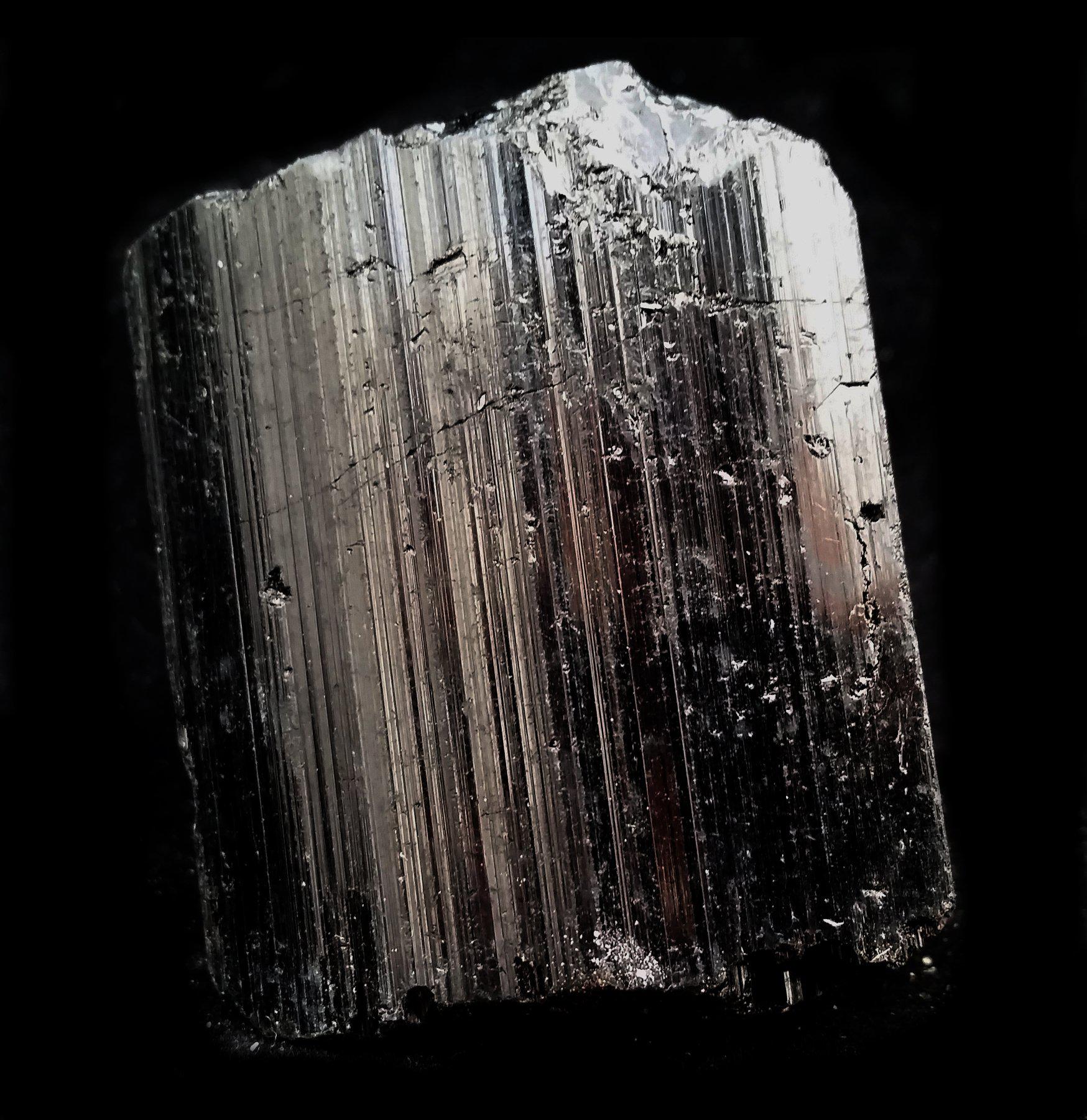 Black Tourmaline Crystal - Natural Healing Stone for Protection, Grounding & Negative Energy Cleansing | Perfect for Meditation, Home Decor & Spiritual Practice