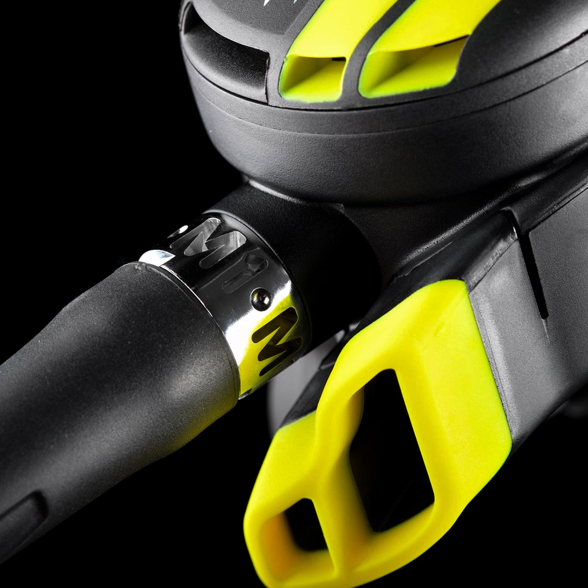 Atomic Aquatics M1 Octopus Scuba Diving Regulator - Premium Performance for Deep Sea & Recreational Diving | Perfect for Underwater Exploration & Professional Use