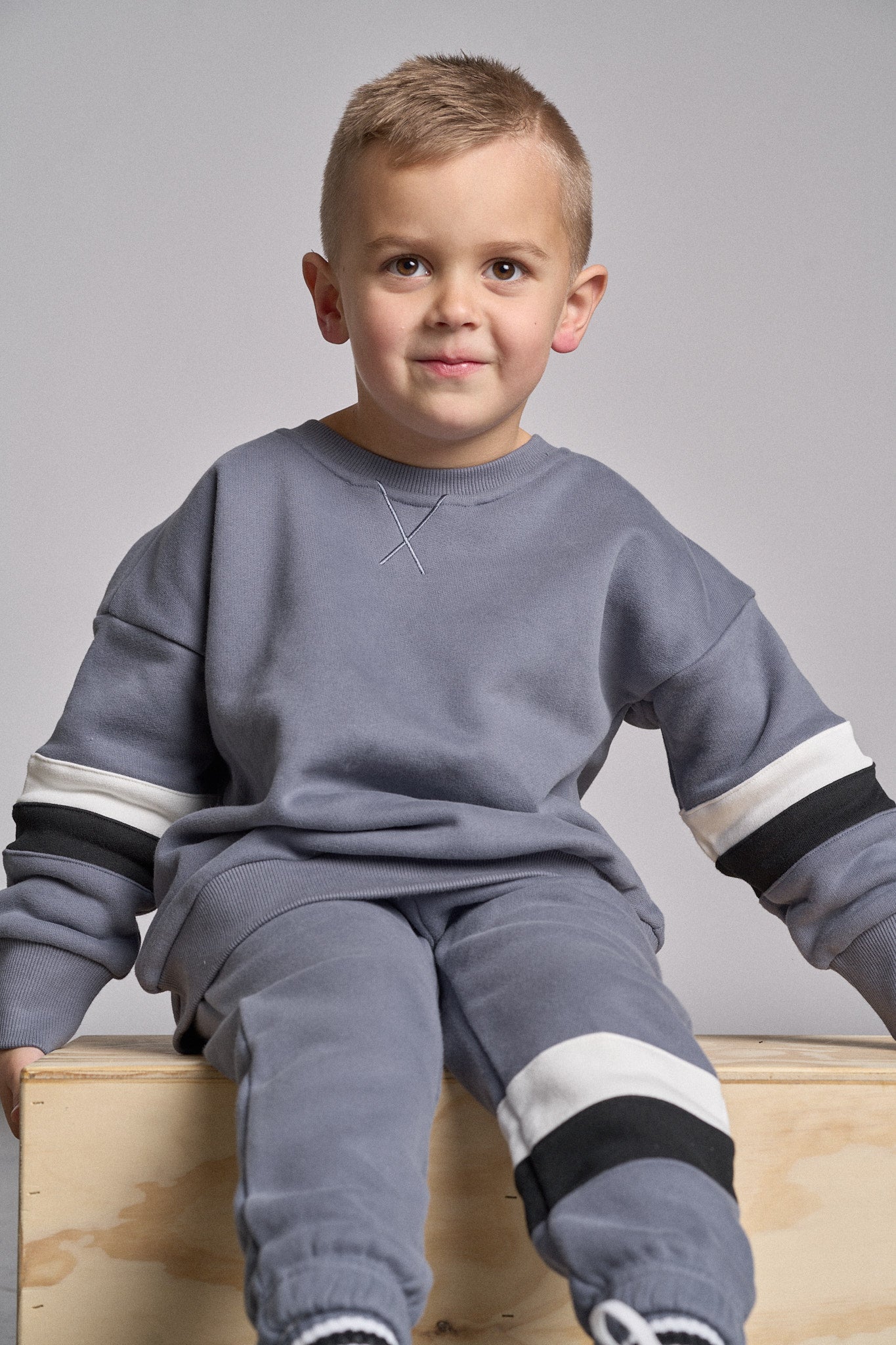 Elevated Stripe Crewneck Sweater - Blue | Casual & Stylish Pullover for Men & Women | Perfect for Fall & Winter Outfits