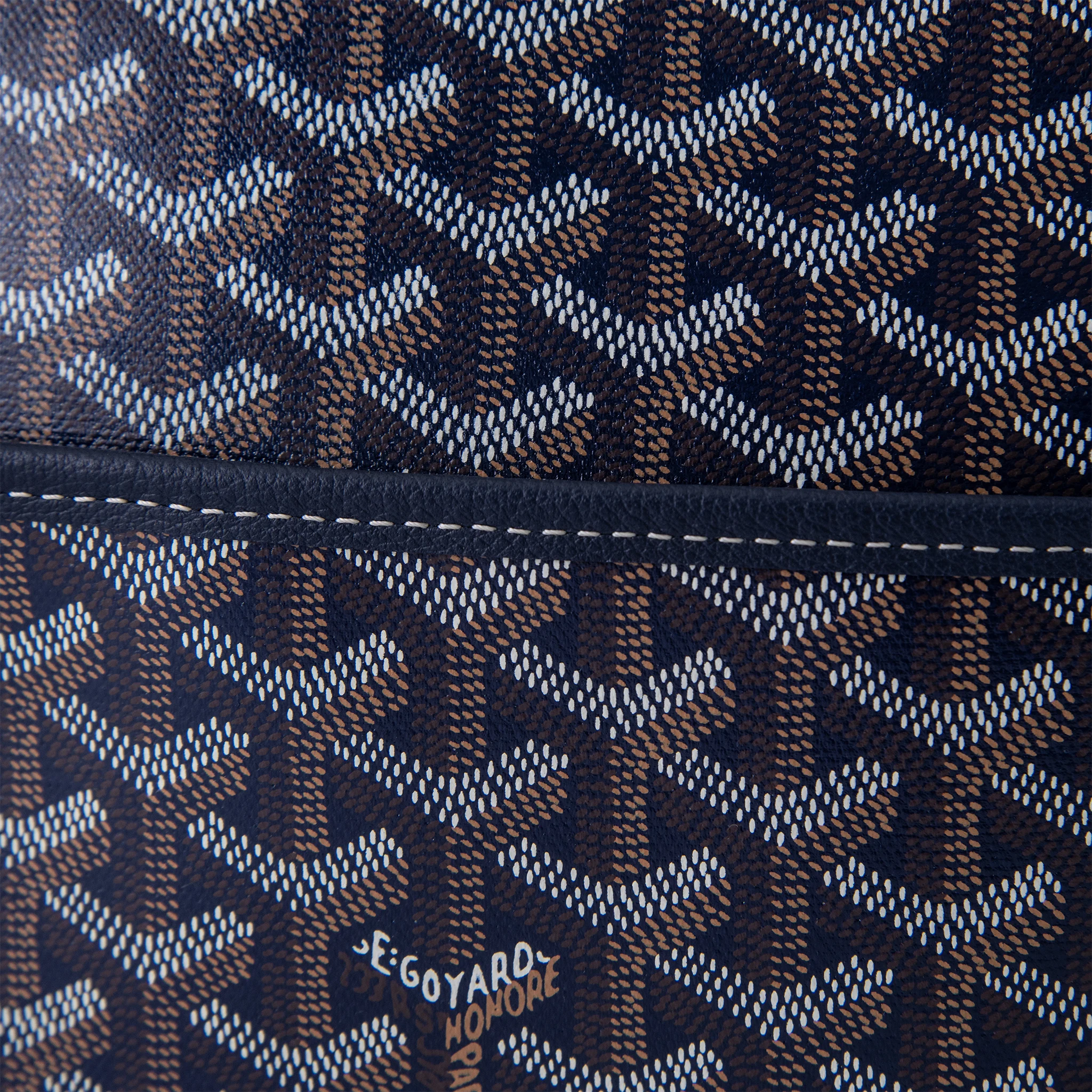 Goyard Jouvence MM Washbag - Premium Navy Blue Travel Cosmetic Bag for Women & Men | Perfect for Toiletries, Makeup, and Travel Essentials