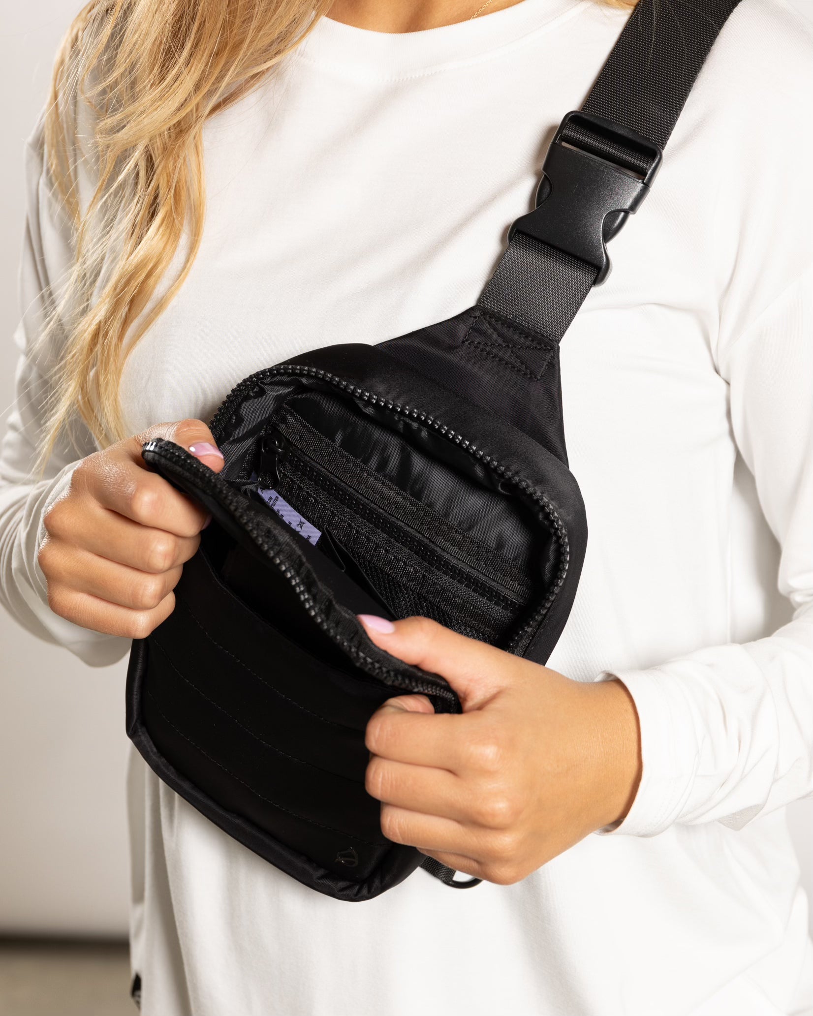 Stylish & Durable Essential Crossbody Bag for Women - Lightweight, Hands-Free Fashion Accessory - Perfect for Travel, Shopping & Everyday Use