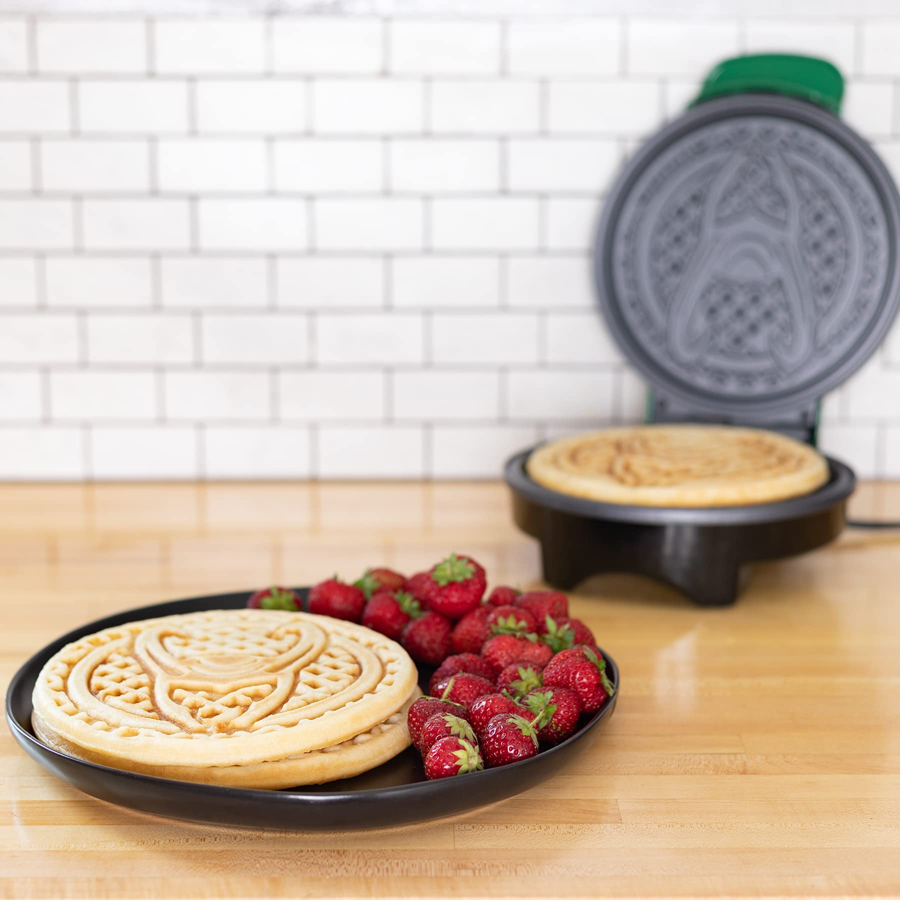 Uncanny Brands Marvel Loki Waffle Maker - Make Loki Helmet Shaped Waffles - Fun Breakfast Iron for Kids & Adults - Perfect for Marvel Parties & Themed Breakfasts