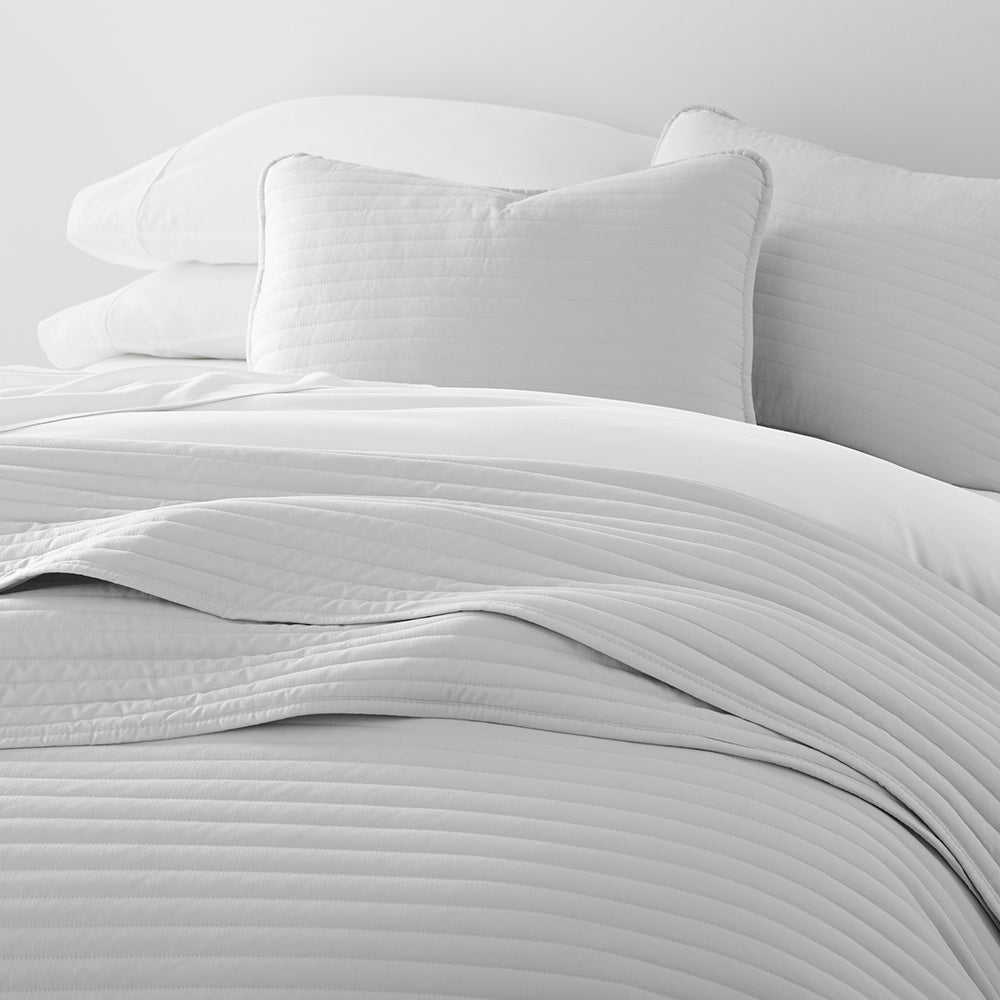 3 Piece Stripe Stitch Quilted Coverlet Set - Queen Size Bedspread with Matching Pillow Shams - Soft & Cozy Quilted Bedding for All Seasons - Perfect for Master Bedroom, Guest Room & Dorm Decor