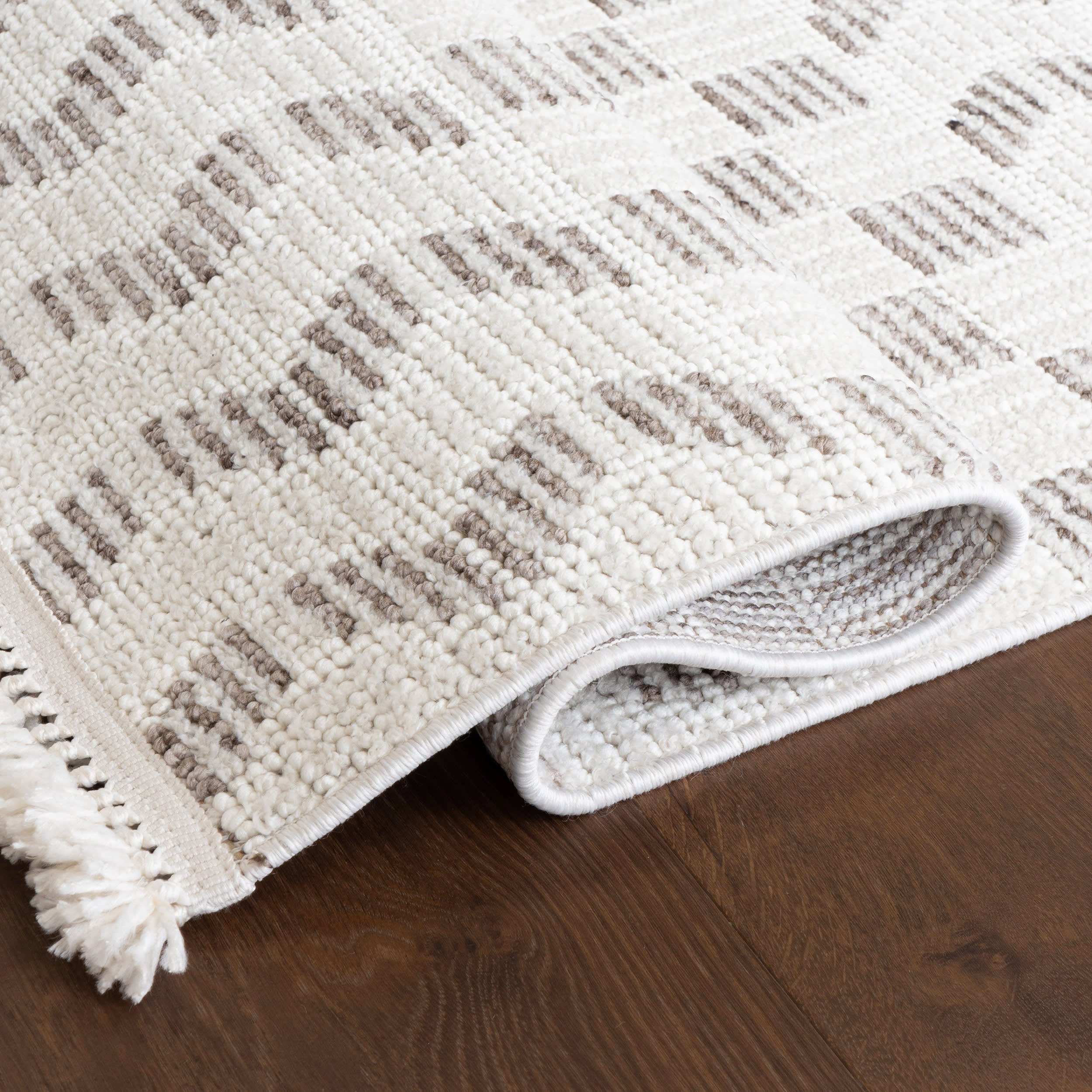 Stylish Aliyah Geometric Area Rug in Ivory - Perfect for Living Room, Bedroom & Home Decor