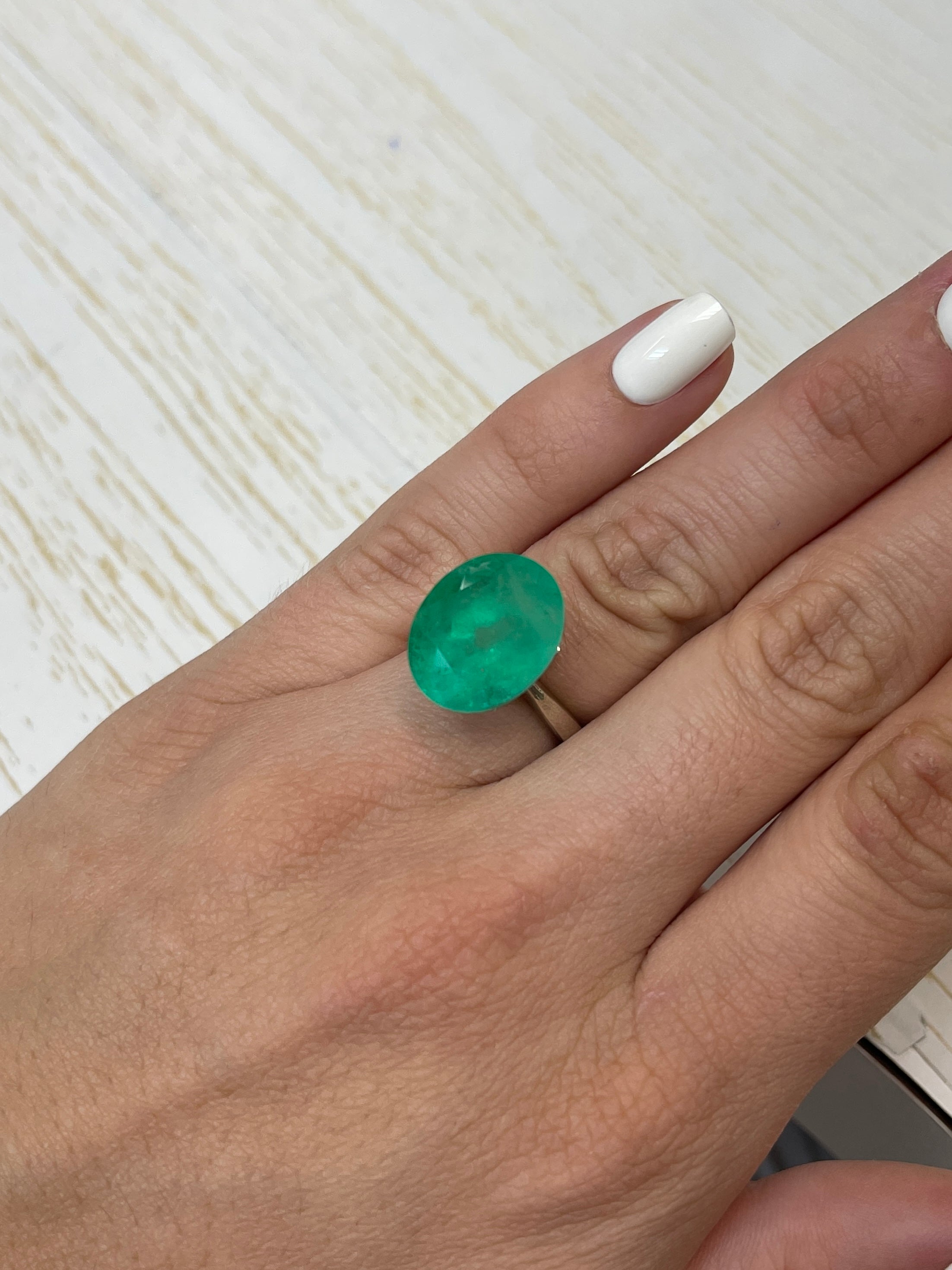 13.19 Carat Natural Colombian Emerald - Oval Cut Loose Gemstone (17x14mm) | Medium Green Color | Jewelry Making, Engagement Rings & Luxury Gifts