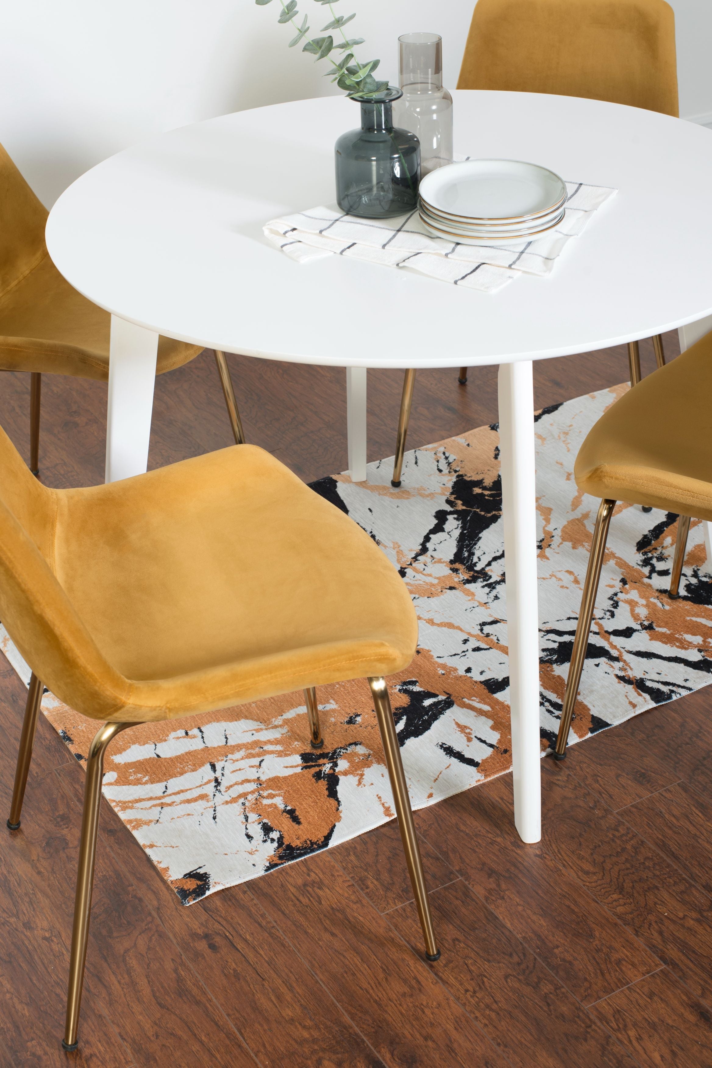 Roundhill Furniture Aufurr Contemporary 5-Piece White Round Dining Table Set with 4 Chairs - Perfect for Small Spaces, Breakfast Nooks & Modern Kitchens