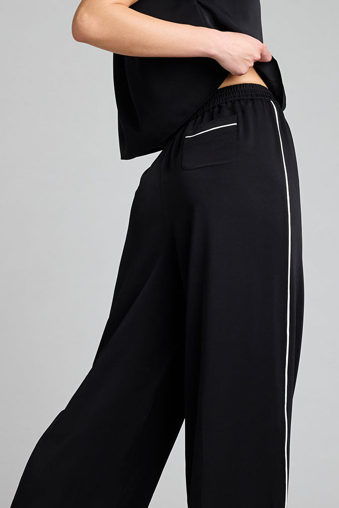 Supreme Black Track Pants for Men - Comfortable Athletic Joggers for Running, Gym & Casual Wear | High-Quality Streetwear & Lounge Pants