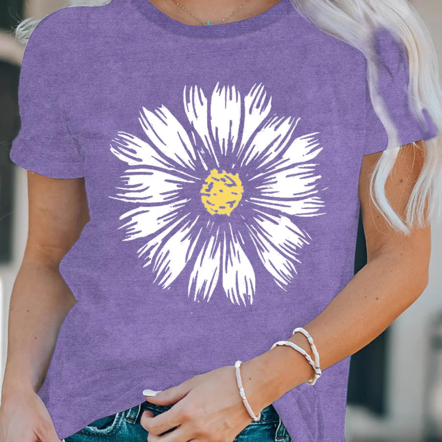 LBP Women's Daisy Floral T-Shirt - Wildflower Print Casual Summer Top - Perfect for Beach Outings, Picnics & Everyday Wear