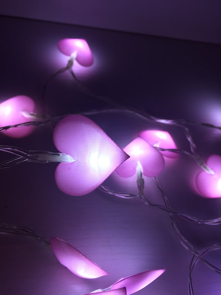 20 LED Battery Operated Heart Shape String Lights - Wedding, Christmas, Halloween, Birthday Decor for Home, Bar, Outdoor Parties & Kids Night Light - Romantic & Festive Ambiance