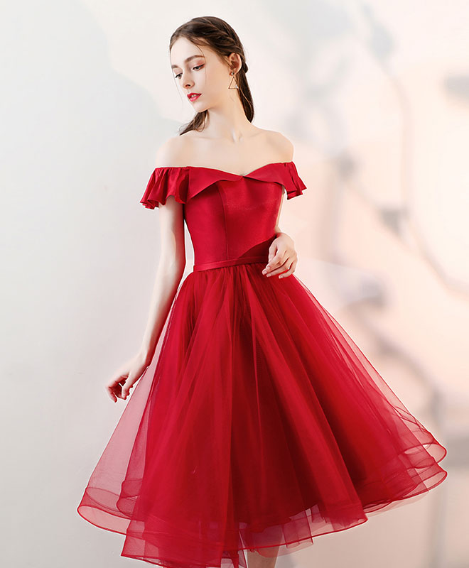 Elegant Red Satin & Tulle Short Prom Dress - Homecoming Formal Party Gown for Teens | Perfect for Dances, Parties & Special Occasions