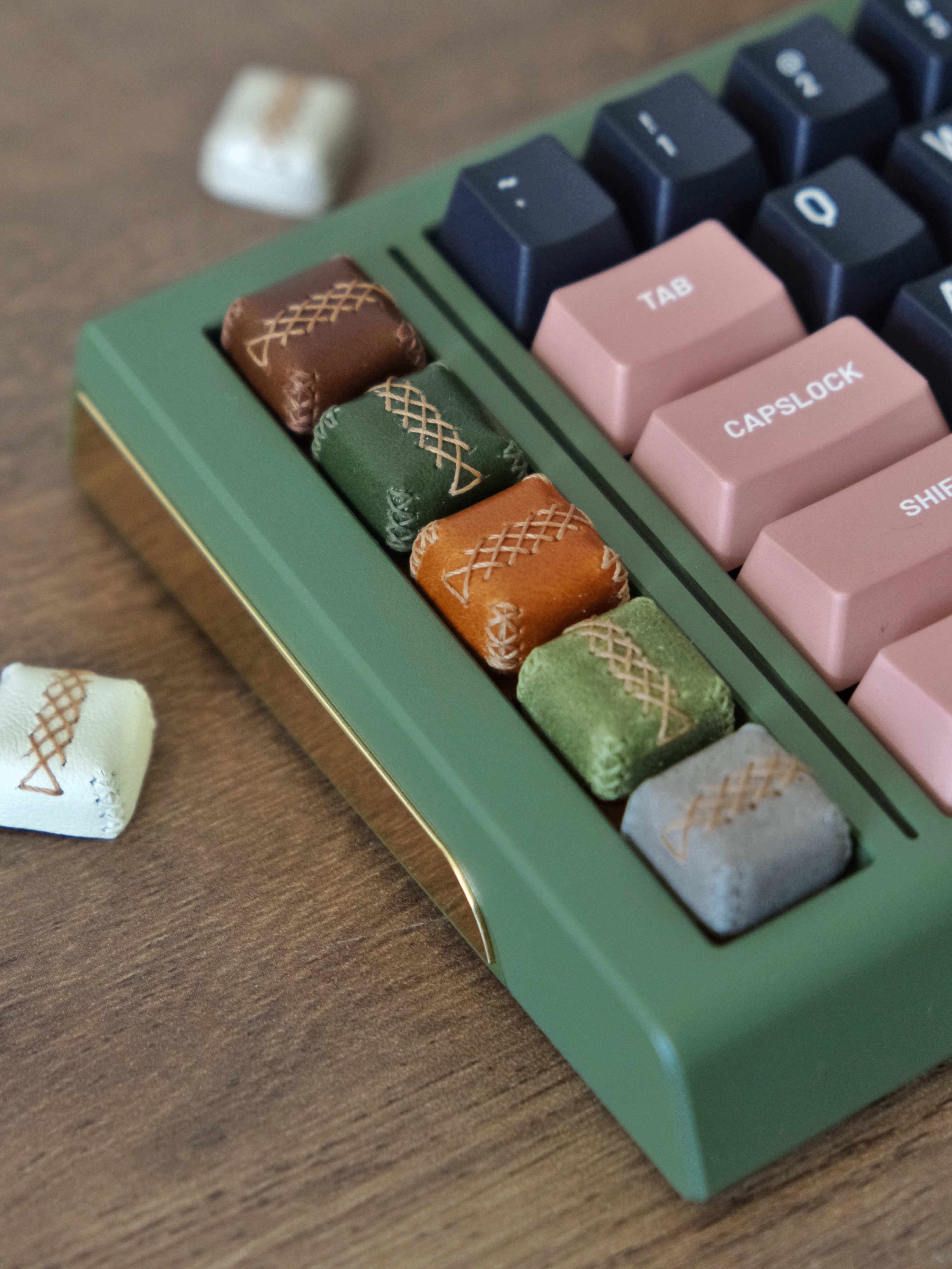 Premium Leather Personalized Keycaps - Hand-Stitched Retro Artisan Keycaps for Mechanical Keyboards | Durable & Stylish Keyboard Accessories for Gaming, Typing & Office Use