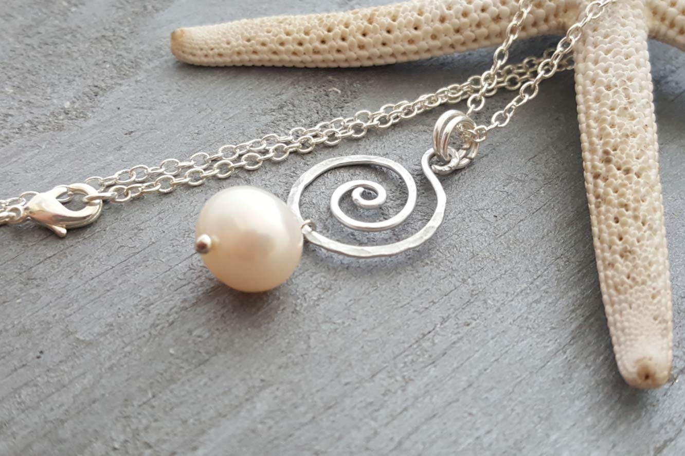 Handmade Hawaiian Pearl Necklace for Women - Beach Jewelry & Birthday Gift