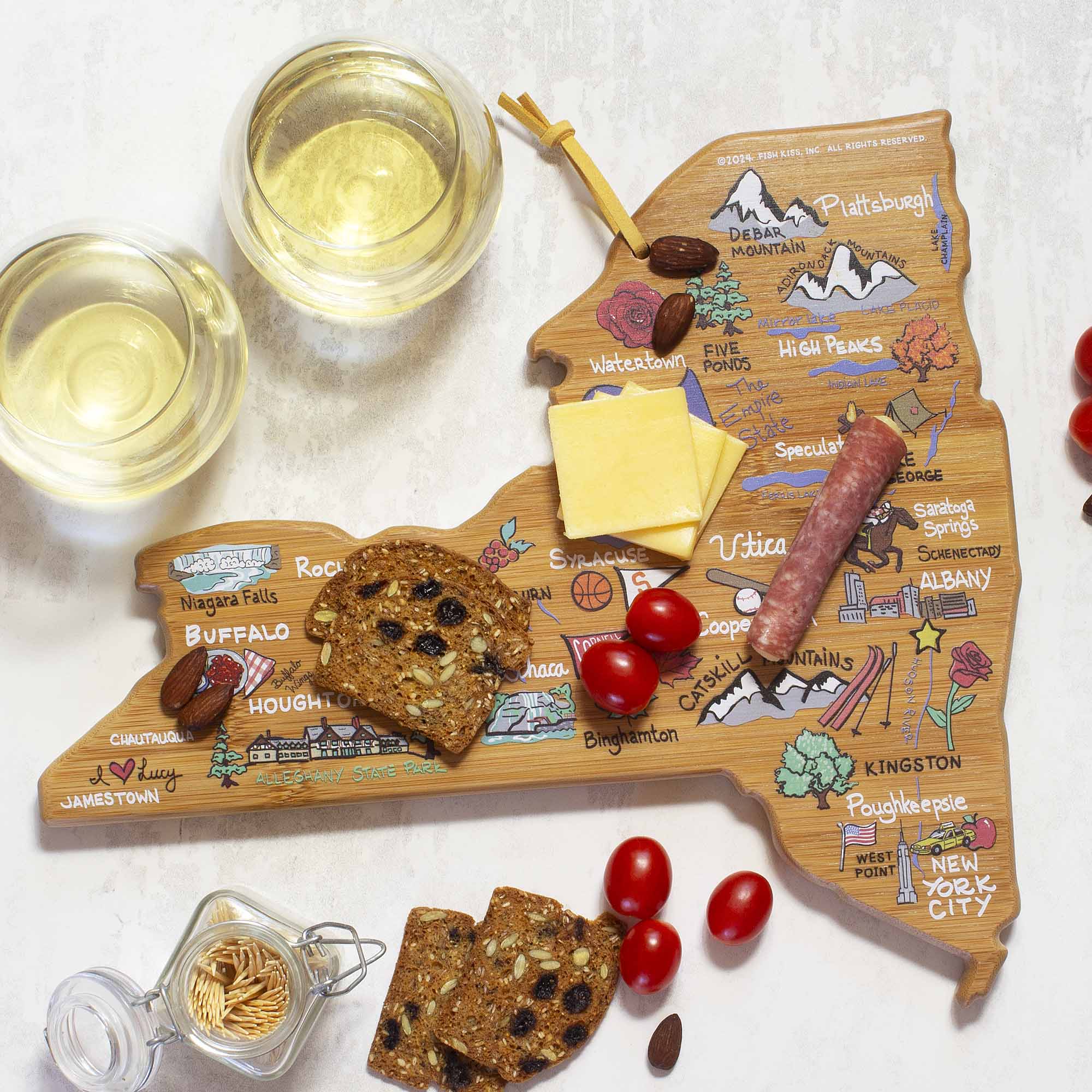 Premium New York Themed Wooden Cutting Board with Fish Kiss™ Artwork – Perfect for Kitchens, Home Decor & Unique Gifts for Foodies