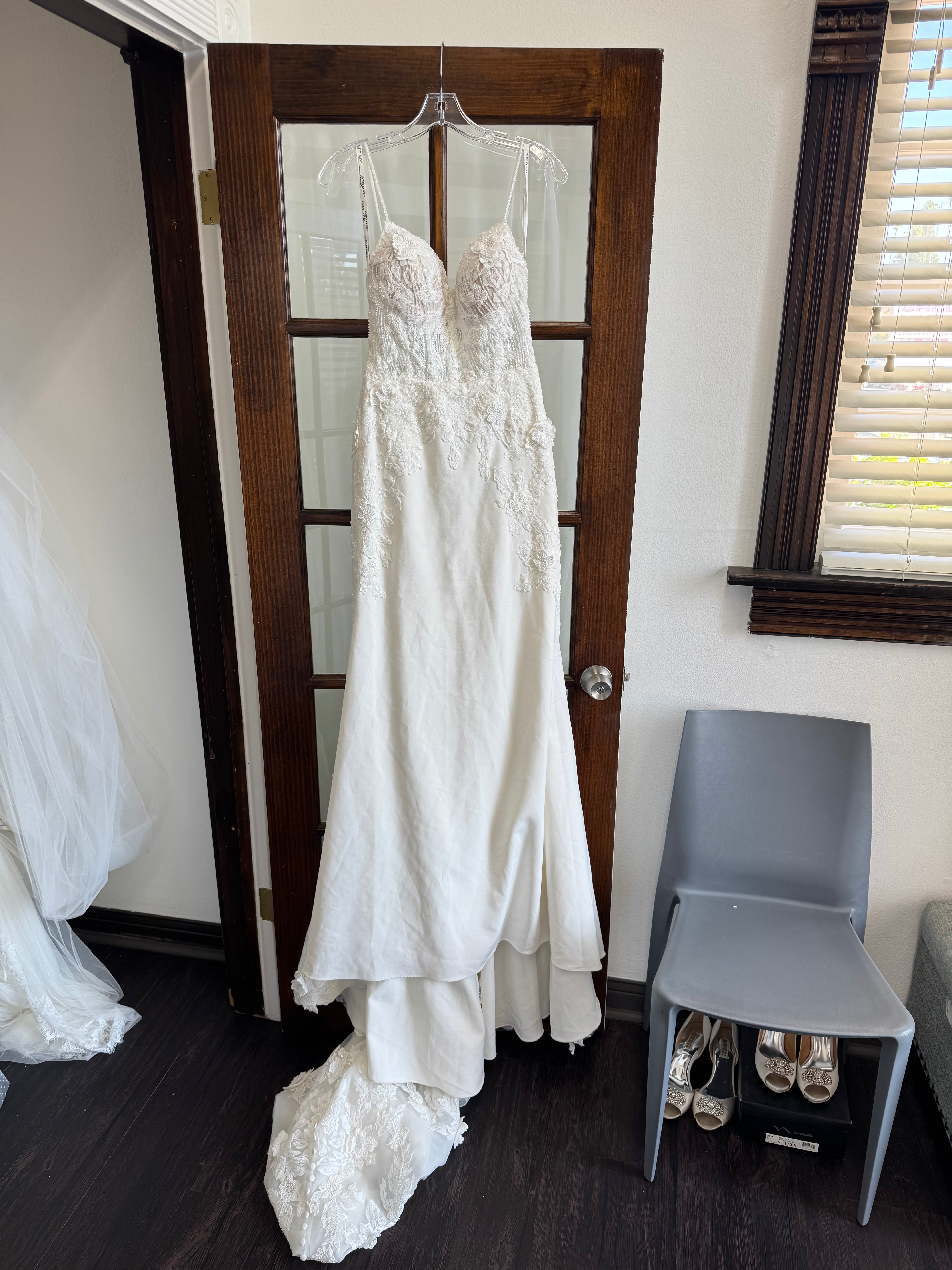 Martina Liana 1390 Wedding Dress - Elegant A-Line Lace Bridal Gown for Church Ceremony & Formal Reception