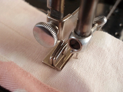 Vintage Original Singer Hemstitching Veiling Attachment - Newer Style for Sewing Machines | Perfect for Lace, Embroidery & Vintage Fabric Projects