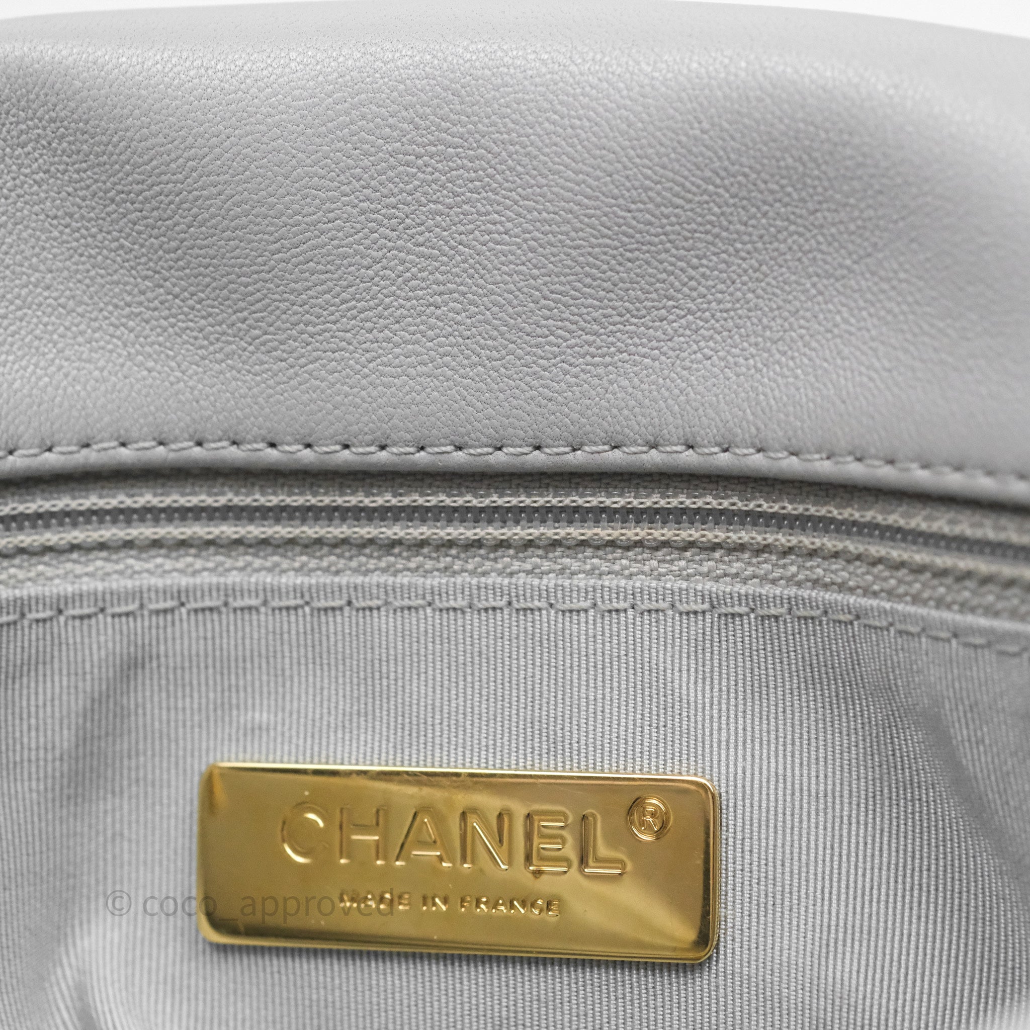 Chanel 19 Small Handbag in Light Grey with Mixed Hardware - Luxury Crossbody Bag for Women, Perfect for Everyday Use & Special Occasions