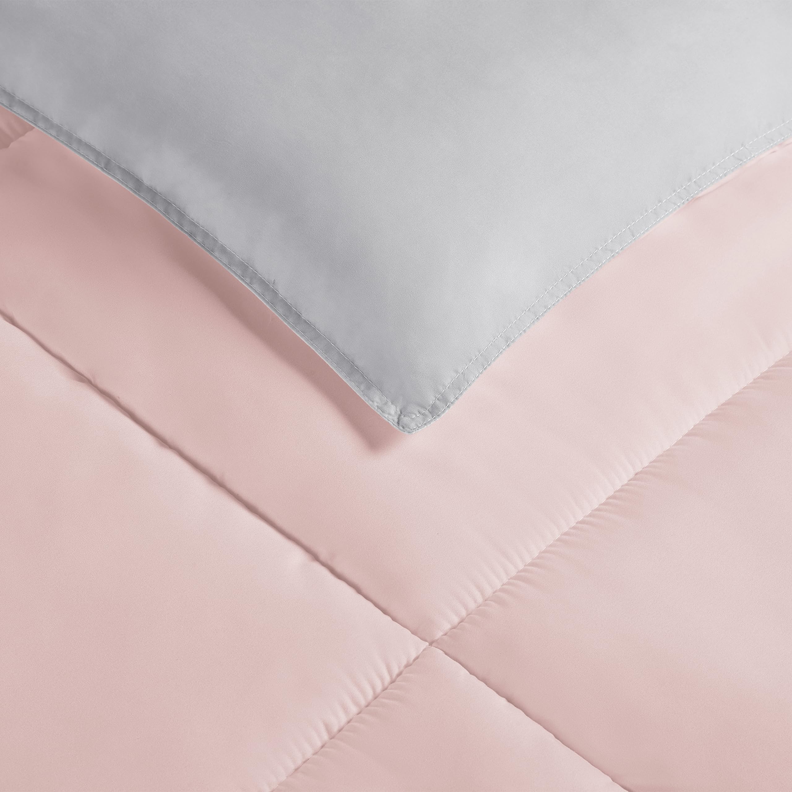 Serta Simply Clean Complete 7-Piece Hypoallergenic Reversible Bed in a Bag Set with Sheets & Pillowcases - Full Size, Blush/Light Grey - All-Season Comfort for Guest Rooms, Dorms & Apartments