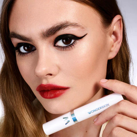 Wonderskin Wonder Blading Lip Stain Mask - Long Lasting Liquid Lip Tint for Natural Lip Color | Perfect for Everyday Wear, Date Night & Special Occasions