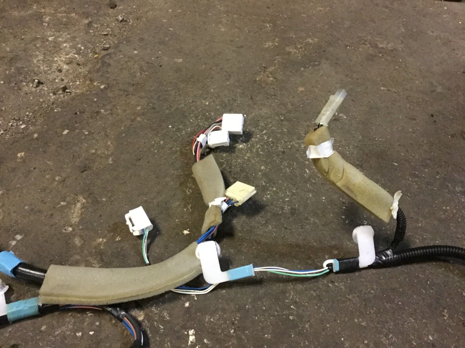 2005-2009 Toyota Prius Trunk Lid Wiring Harness OEM Replacement - Compatible for Rear Tailgate Electrical Repair & Maintenance