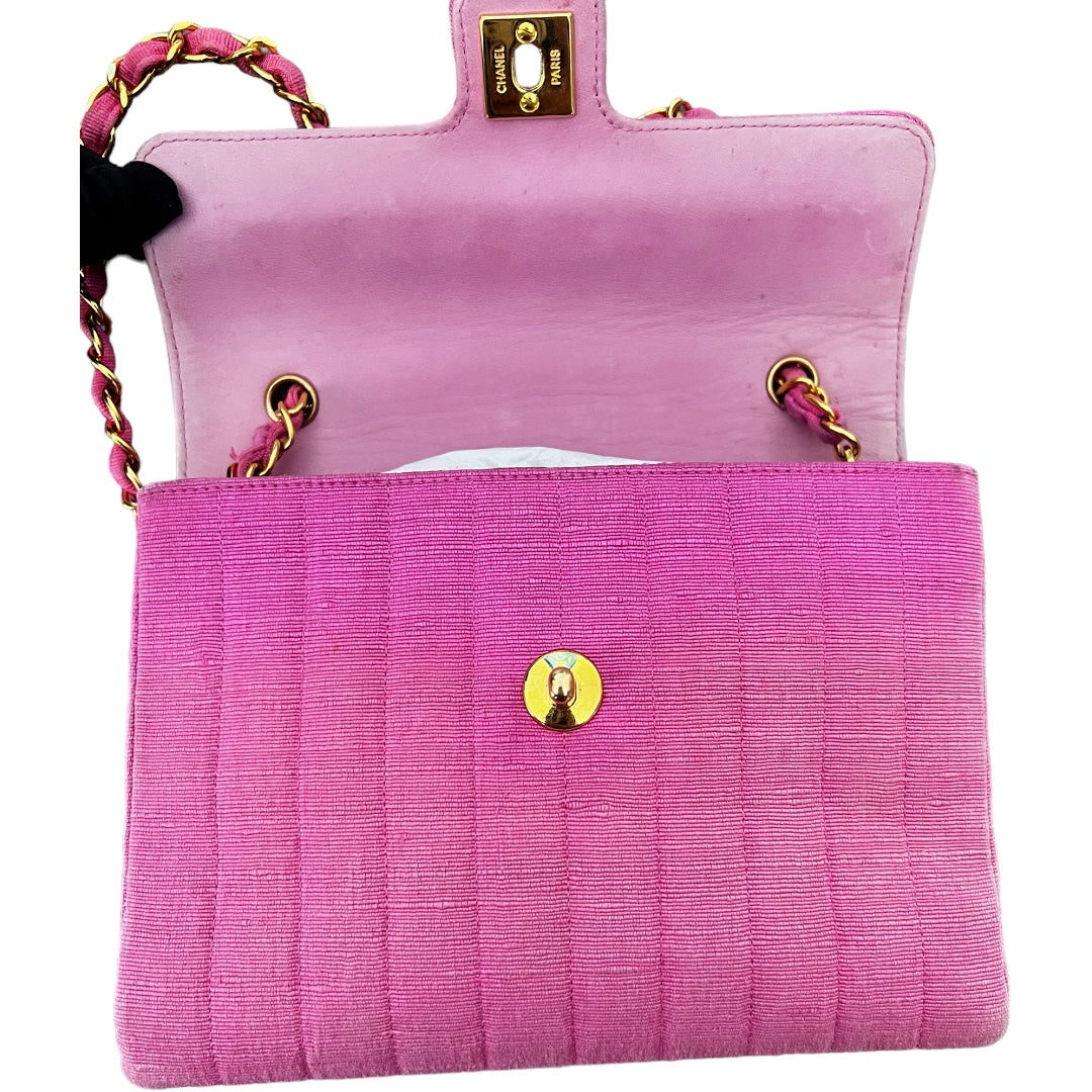 Vintage Chanel Pink Vertical Quilted CC Flap Bag - Luxury Designer Handbag for Women, Evening Parties & Special Occasions