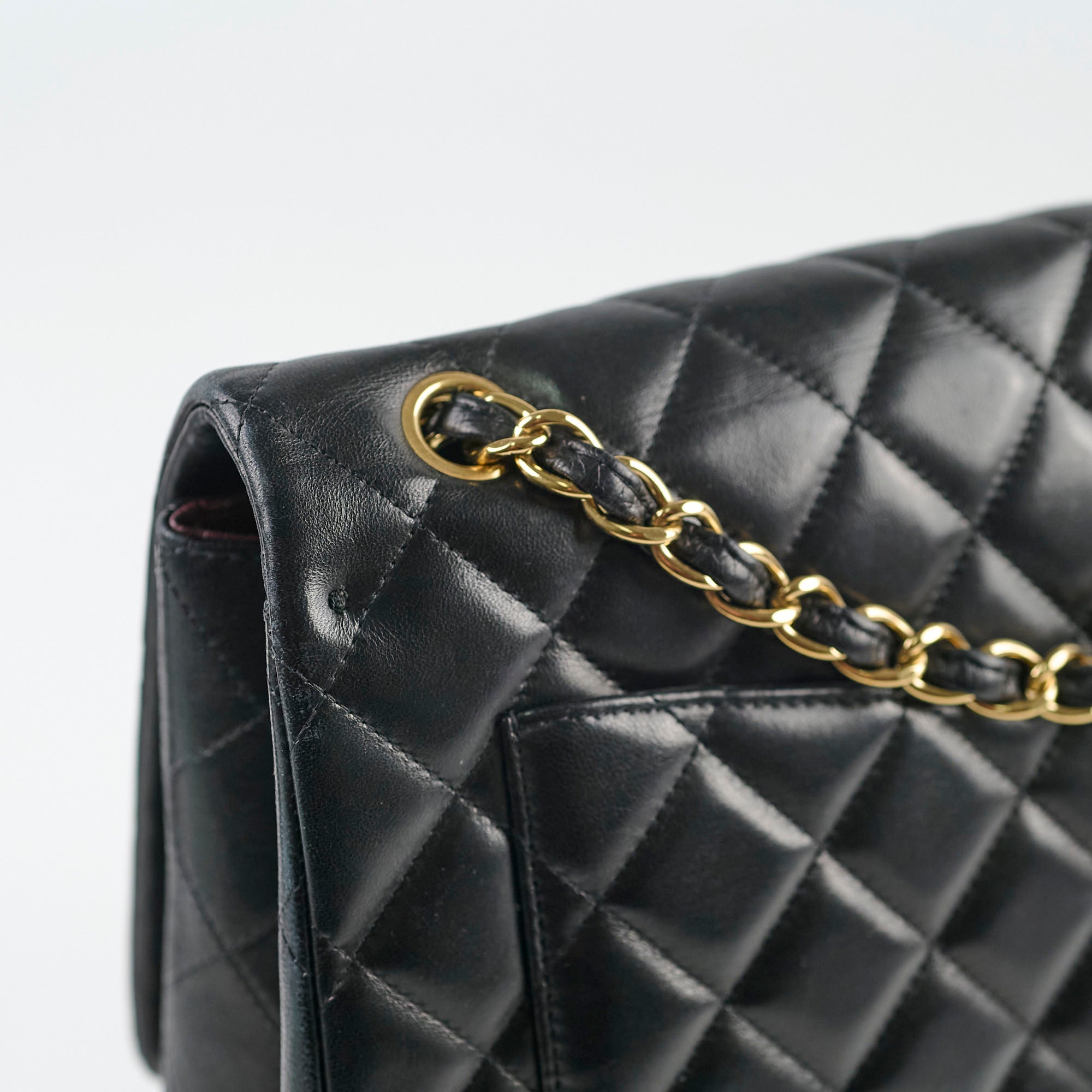 Chanel Single Flap Maxi Black Lambskin Leather Handbag for Women - Luxury Designer Shoulder Bag for Work, Party & Evening Out