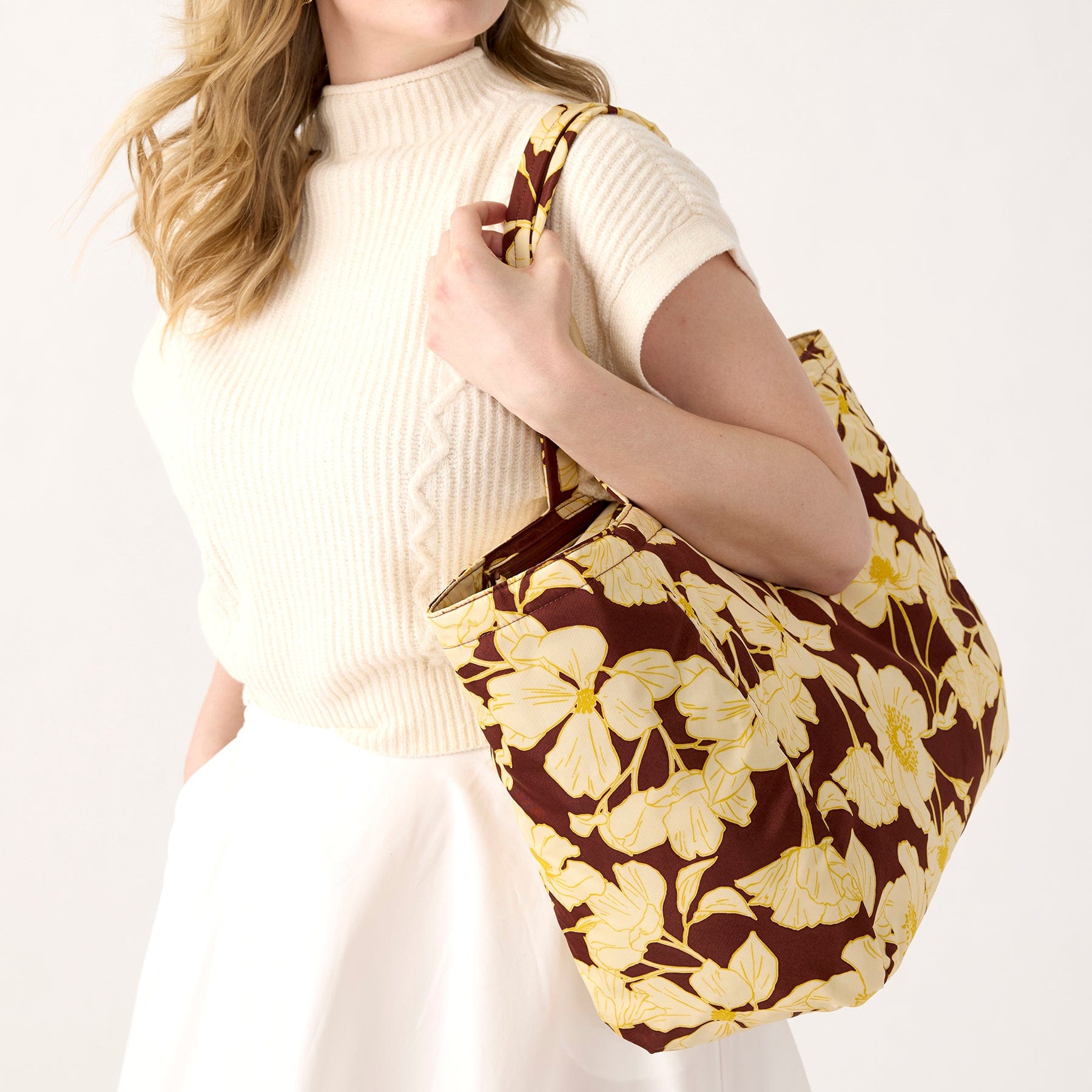 Knollton Large Durable Tote Bag for Women - Stylish & Spacious Reusable Shopping Bag - Perfect for Work, Gym, Beach & Travel