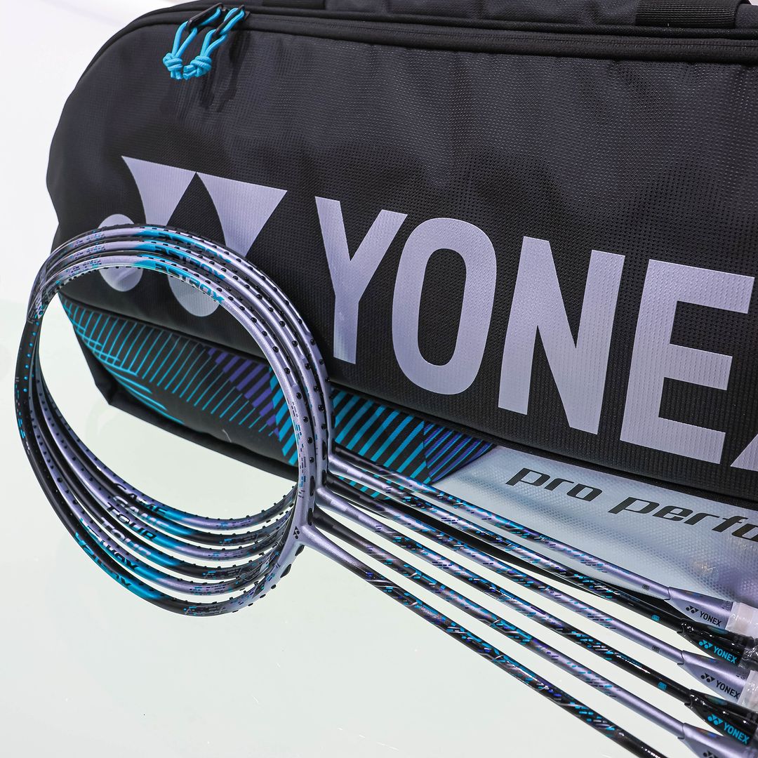 Yonex BAG92426BKS Pro Badminton Tennis Racket Bag 6-Pack (Black/Silver) - Perfect for Tournaments, Training & Sports Gear Storage