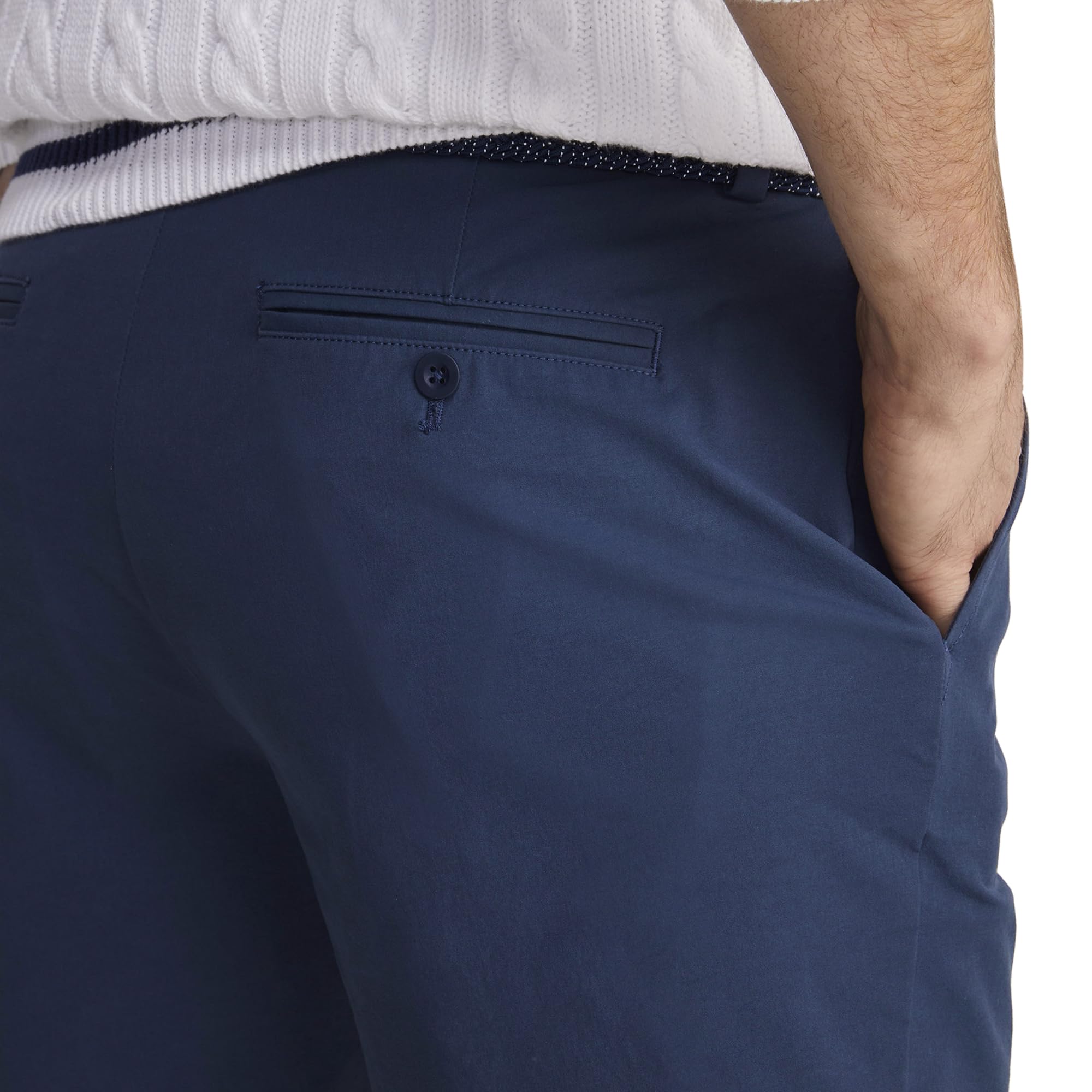 Vineyard Vines Men's 7 Inch On-the-Go Shorts - Lightweight Quick-Dry Casual Shorts for Summer, Golf, Beach & Travel