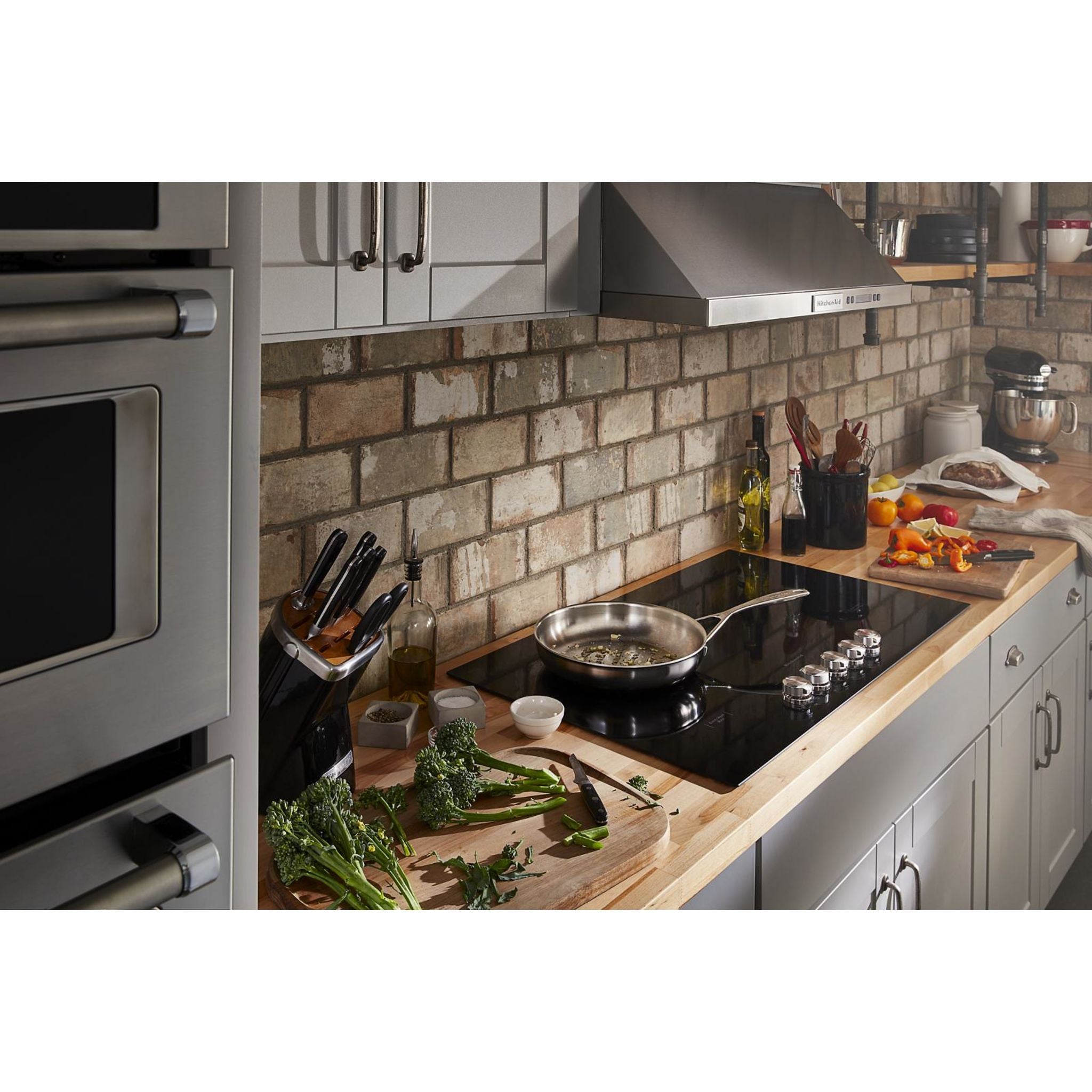 KitchenAid 36-Inch Electric Cooktop - KCES556HBL Black | 5 Seamless Burners, Precise Simmer Control | Perfect for Home Chefs & Modern Kitchens