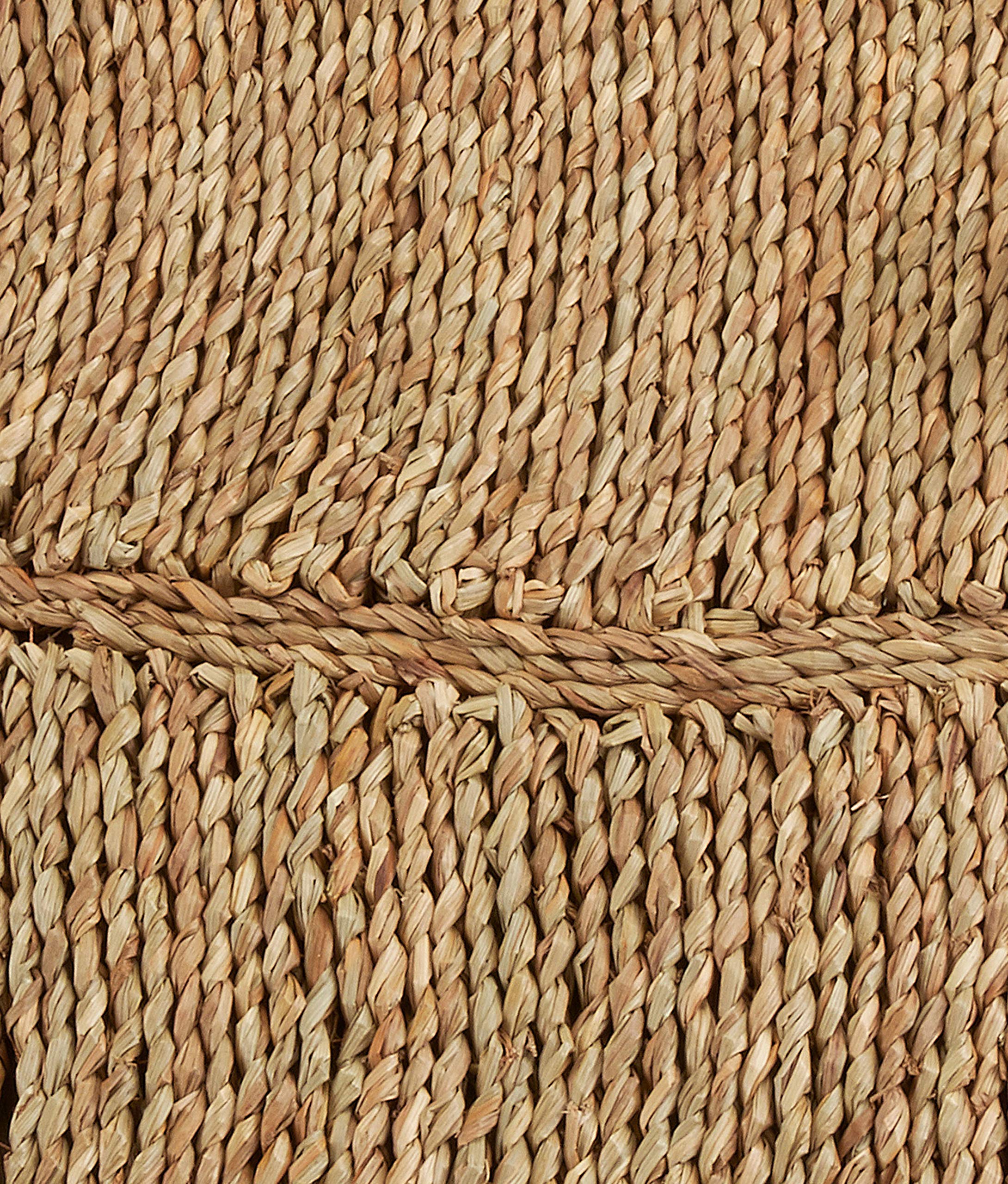 Natural Sea Grass Leaf Placemats Set of 4 - Eco-Friendly Round Table Mats for Dining, Kitchen, or Outdoor Picnic Use