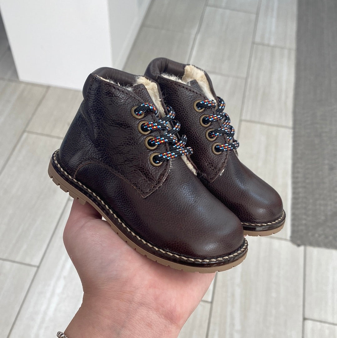 Bonpoint Brown Fur Diego Bootie - Warm Winter Baby Booties for Boys & Girls - Cozy Soft Fur Lined Boots for Toddlers, Indoor & Outdoor Use