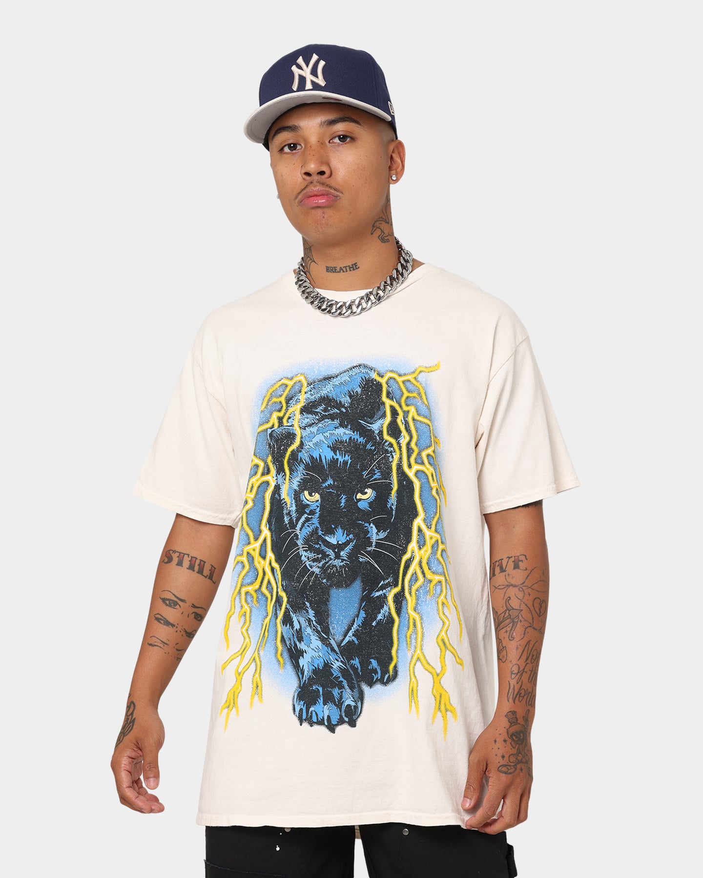 Vintage American Thrift OG Panther Graphic T-Shirt - Off White | Retro Streetwear for Men & Women | Perfect for Casual Outfits, Concerts, and Urban Fashion