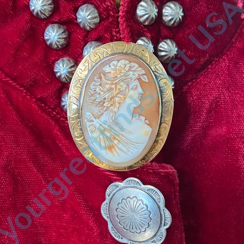Exquisite Italian Hand-Carved Cameo Brooch in 10K Yellow Gold - Vintage Jewelry for Women, Perfect for Weddings, Anniversaries & Special Occasions