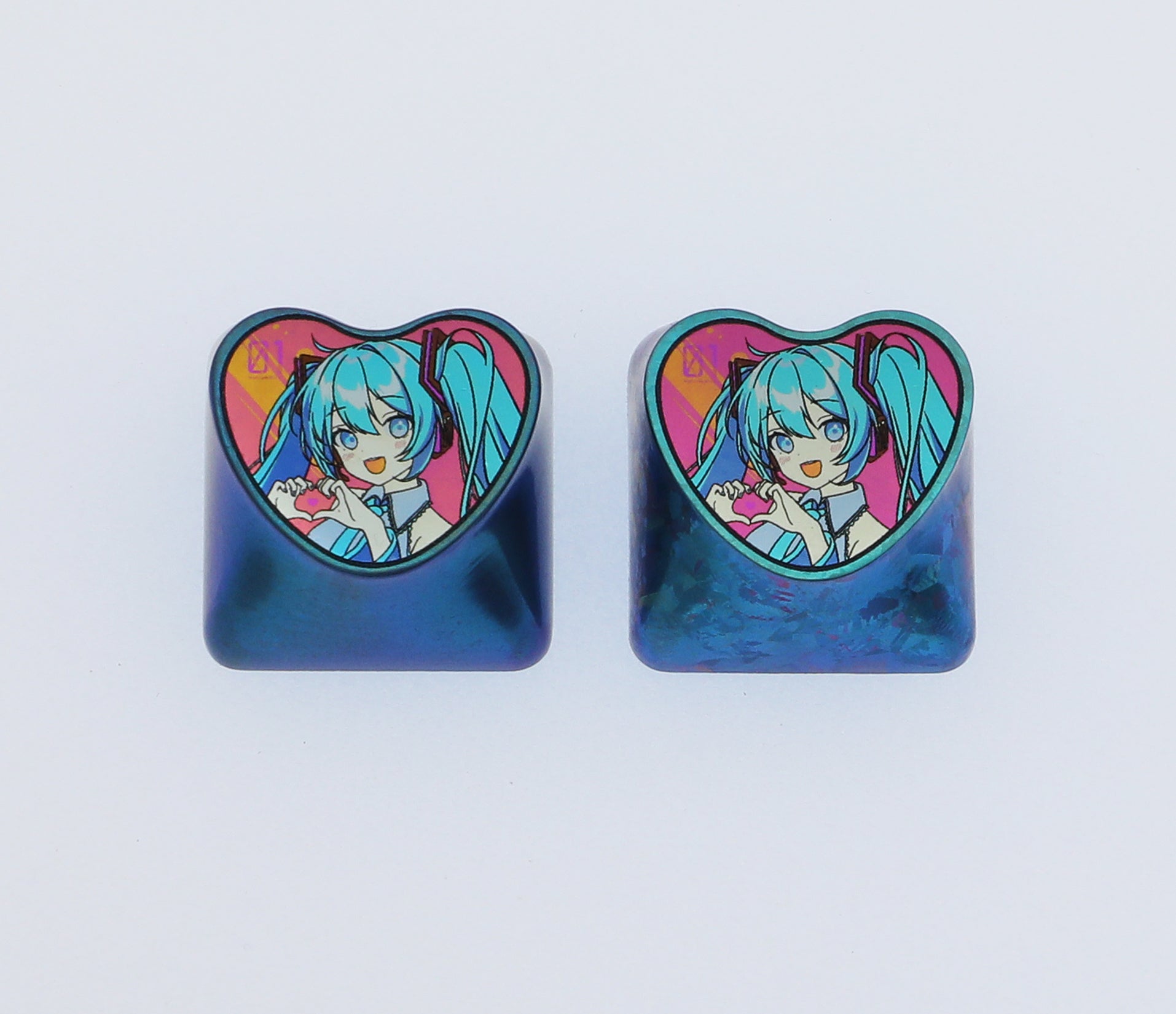 Heart-Shaped Titanium Alloy Keycaps - Custom Metal Keycaps for Mechanical Keyboards - Perfect for Gaming, Typing & Keyboard Decoration