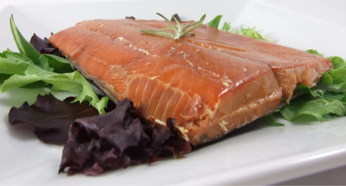 Premium Alaska Smokehouse Smoked Salmon Fillet - Wild Caught, 8oz Gift Box | Perfect for Gourmet Gifts, Charcuterie Boards & Healthy Snacking