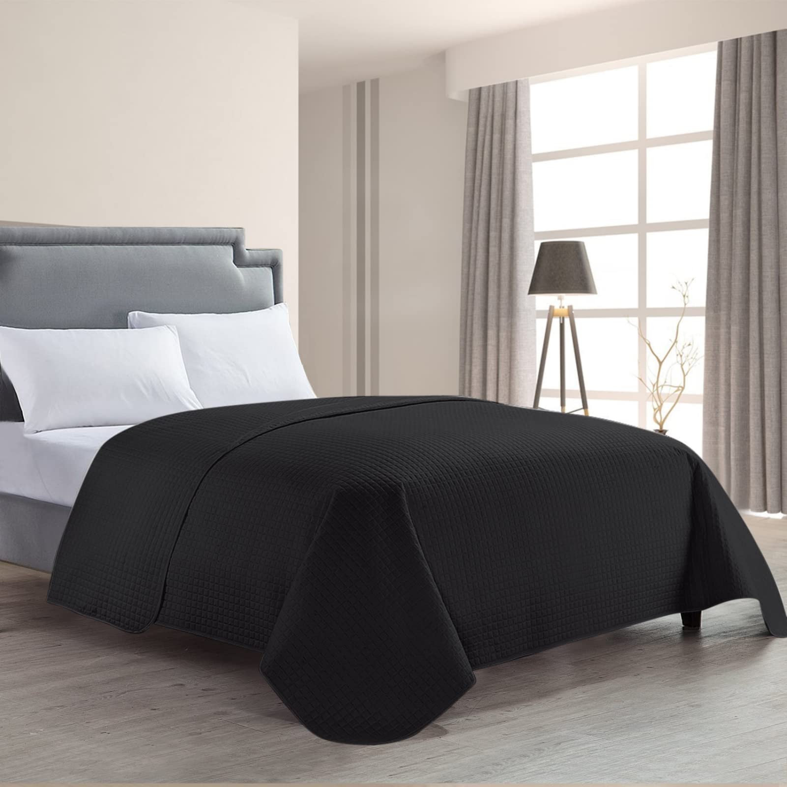 HollyHOME Luxury Checkered Super Soft Solid Pinsonic Quilt Bedspread - Twin Size Black Bed Cover for Cozy Bedroom Decor & Guest Room Essentials