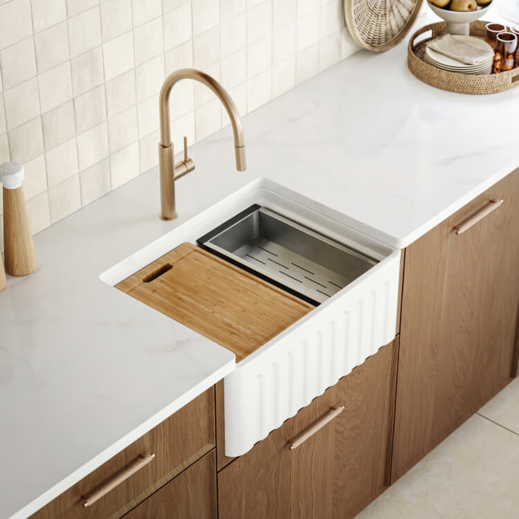 Premium 615mm Gloss White Ceramic Farmhouse Sink with Accessories Pack - Perfect for Modern Kitchens & Rustic Home Renovations