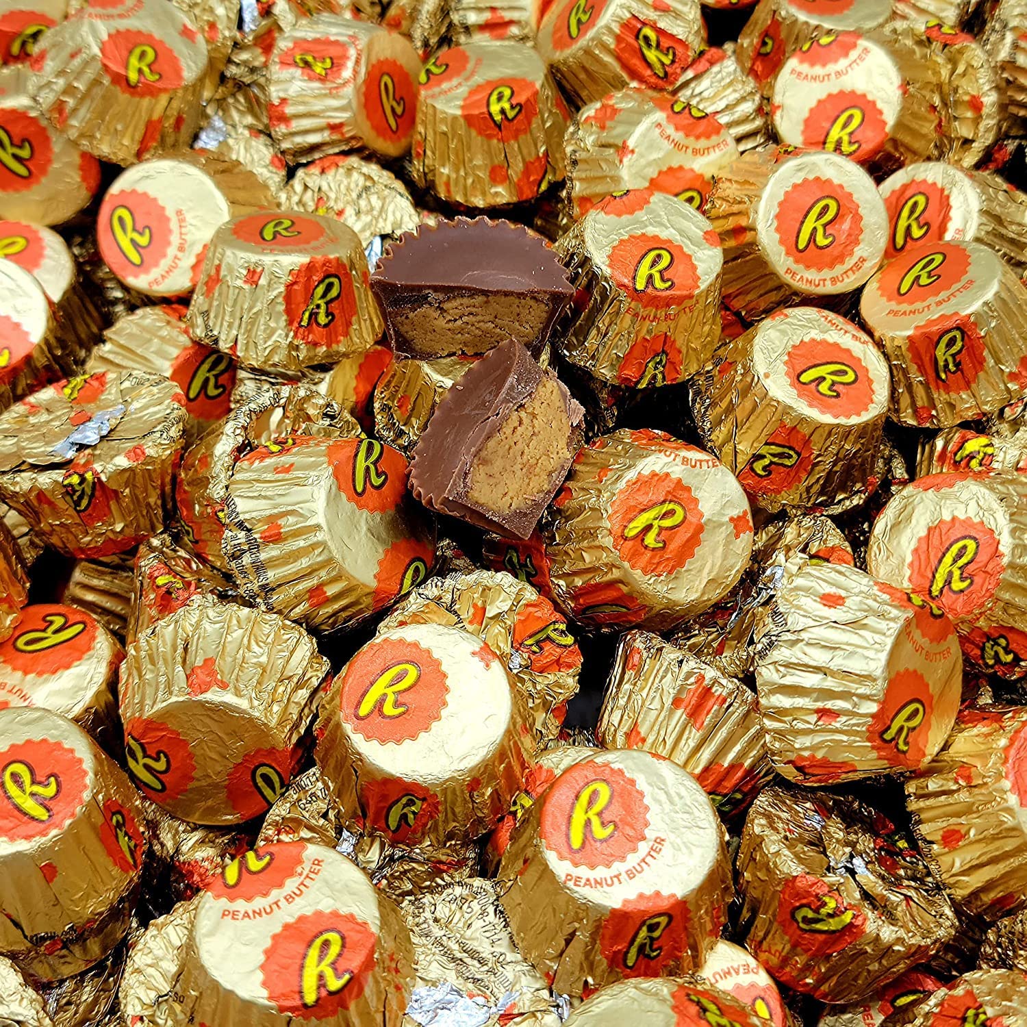 Reese's Peanut Butter Miniature Cups - Smooth Peanut Butter & Milk Chocolate - Individually Wrapped Bulk Pack - 2lb (Pack of 1) - Perfect for Halloween Candy, Party Favors & Office Snacks