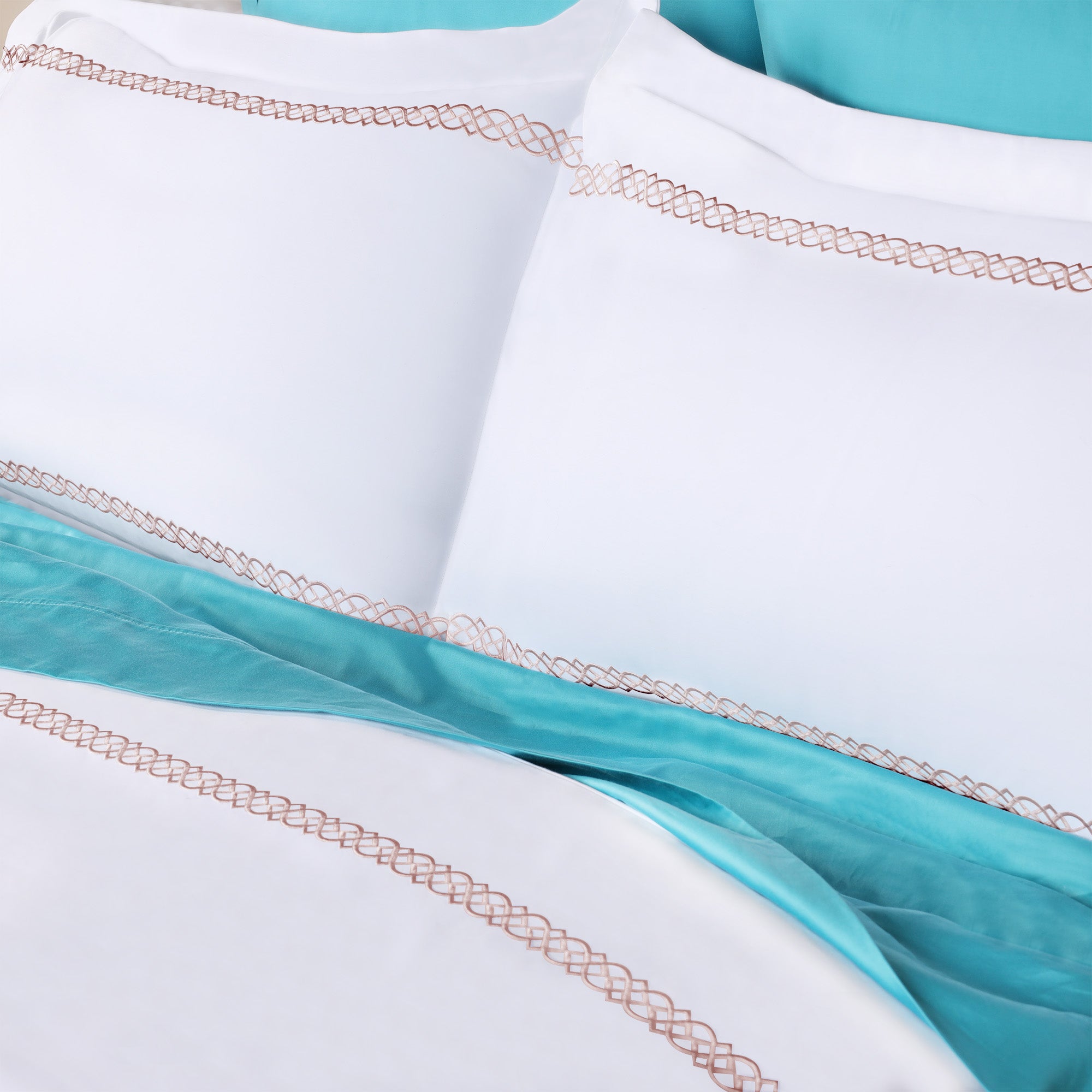 Luxury 1000 Thread Count Egyptian Cotton Embroidered Duvet Cover Set - King Size Bedding for Hotel & Home Decor