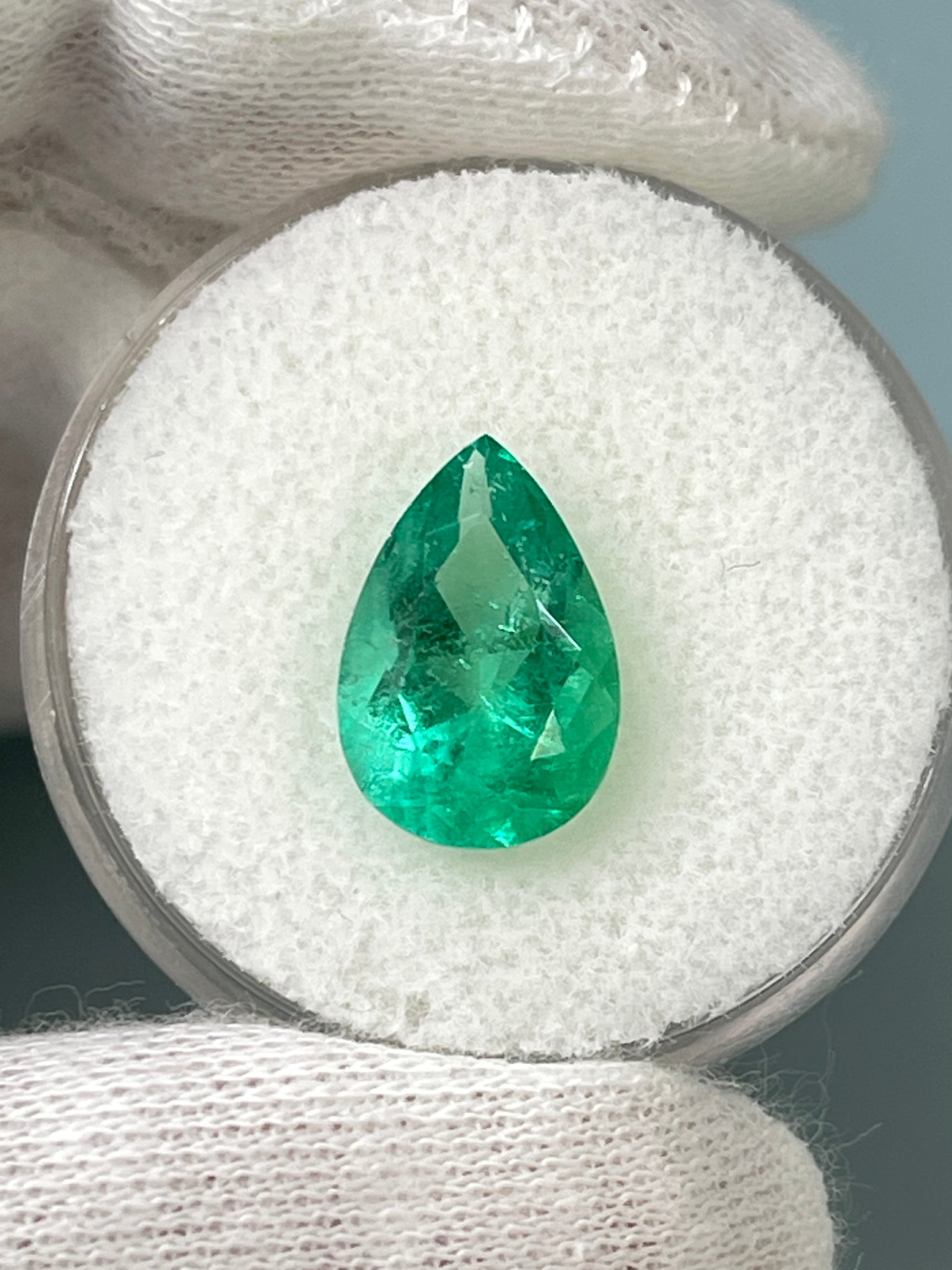 2.95 Carat 12.5x8.5mm Medium Green Natural Colombian Loose Emerald Pear Cut Gemstone for Jewelry Making & Engagement Rings
