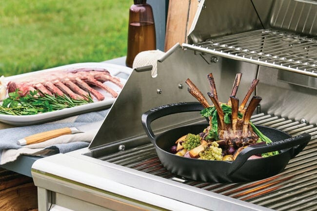 Le Creuset Alpine Outdoor Skillet 10 Inch - Enameled Cast Iron Frying Pan for Camping, Grilling & Outdoor Cooking - Perfect for Stovetop, Oven & Open Flame Use