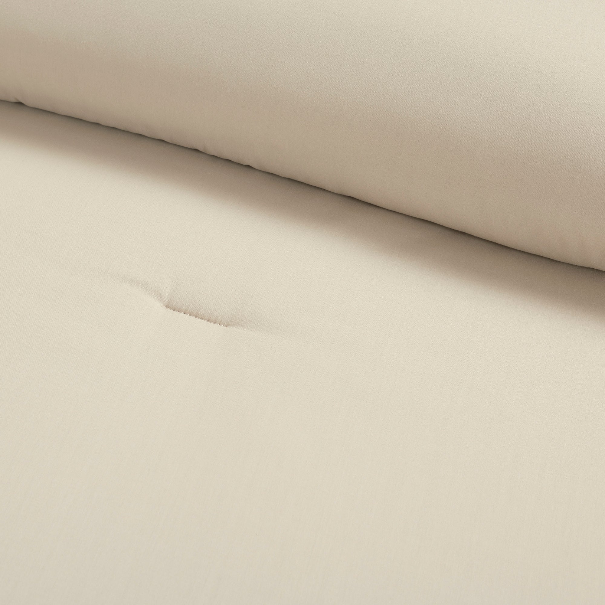 Hampton Double Flange Embroidered Contrast Edge Comforter Set - Queen Size Luxury Bedding for Master Bedroom & Guest Room - Soft & Elegant Home Decor for All Seasons