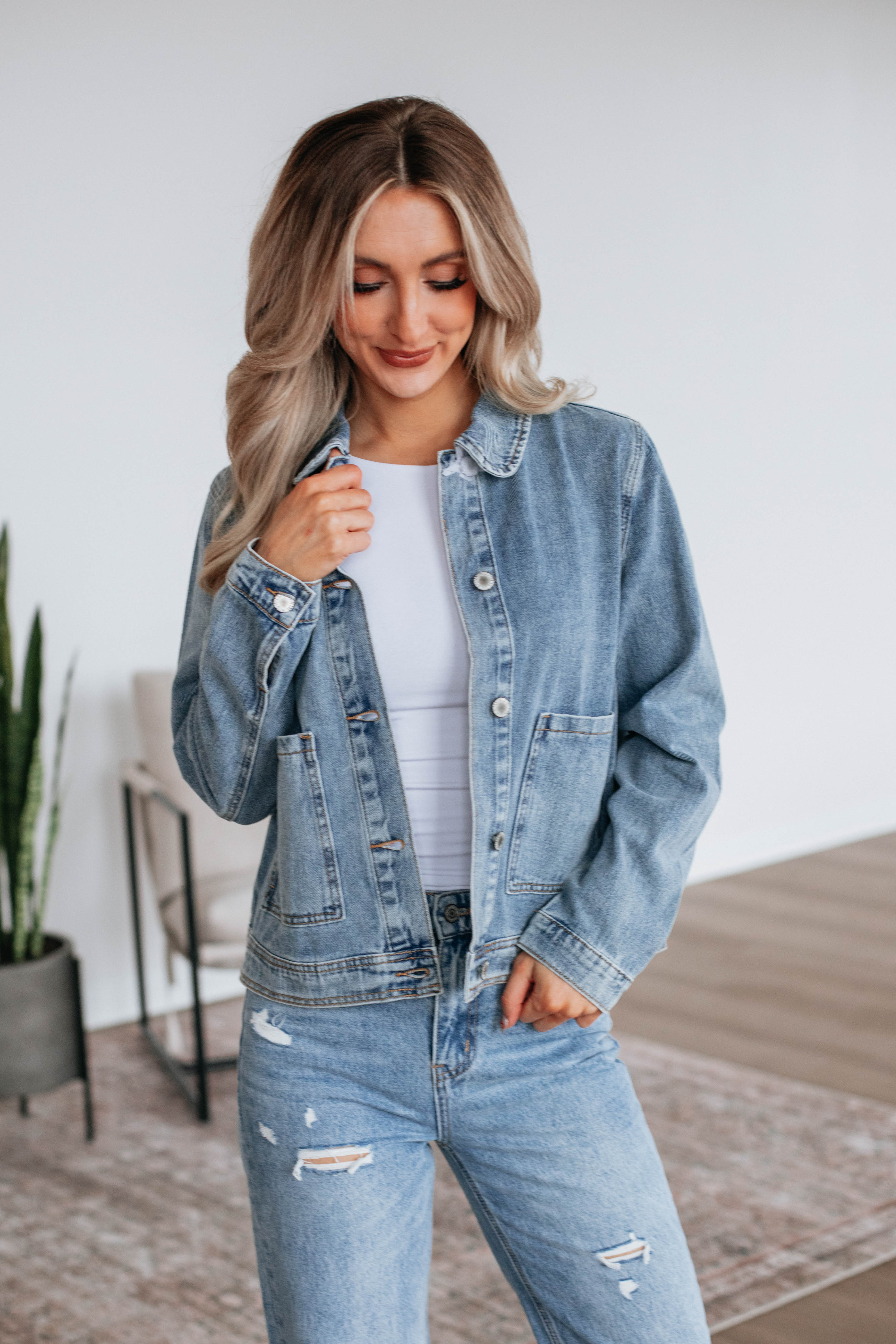 Burke Denim Jacket for Men & Women | Vintage Style Distressed Denim Jacket | Perfect for Casual Outfits, Streetwear & Fall Layering