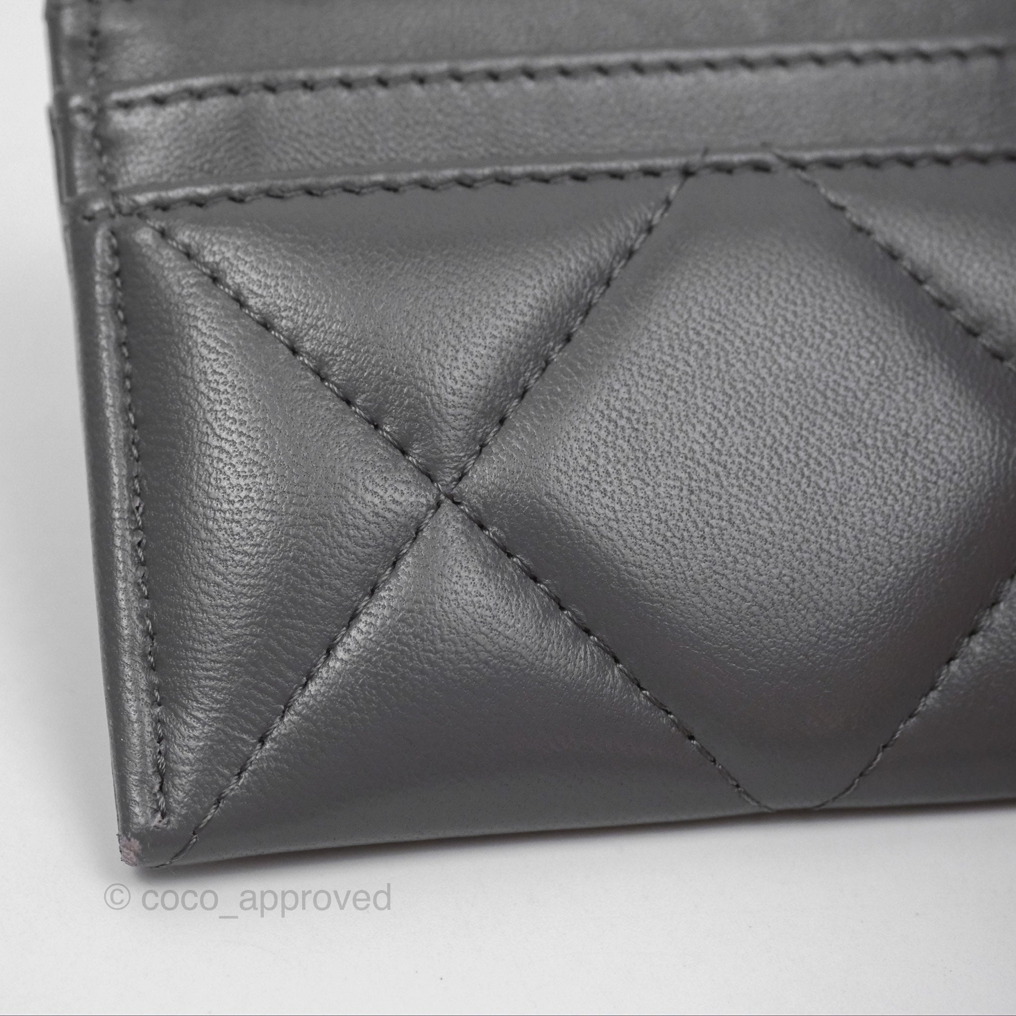 Chanel 19 Quilted Grey Leather Card Holder with Silver Hardware - Luxury Compact Wallet for Everyday Use & Travel