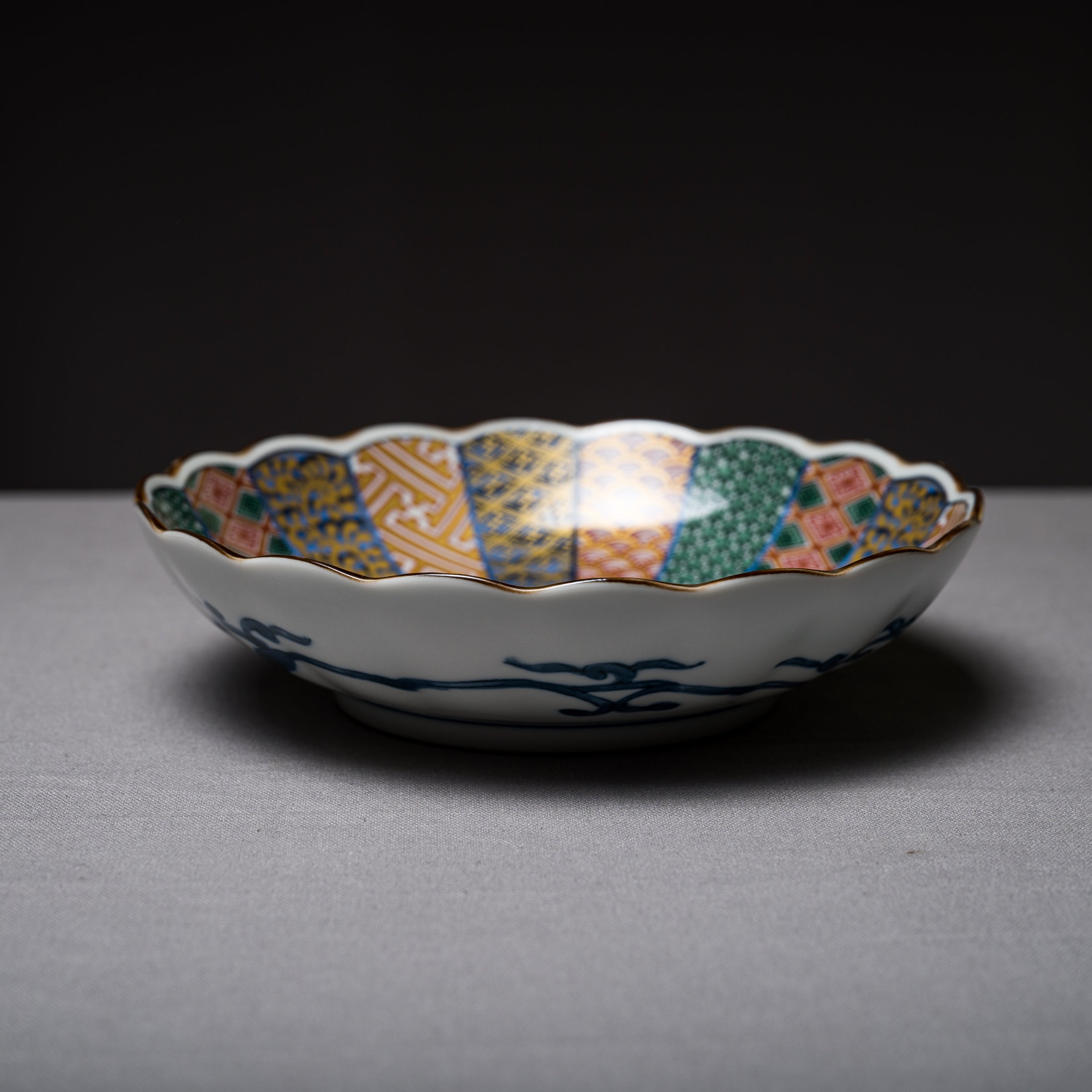 Authentic Japanese Somenishiki Mino Ware Medium Bowl 17cm - Handcrafted Ceramic Rice/Noodle Bowl with Lucky Auspicious Pattern - Perfect for Asian Cuisine, Home Dining & Gift Giving